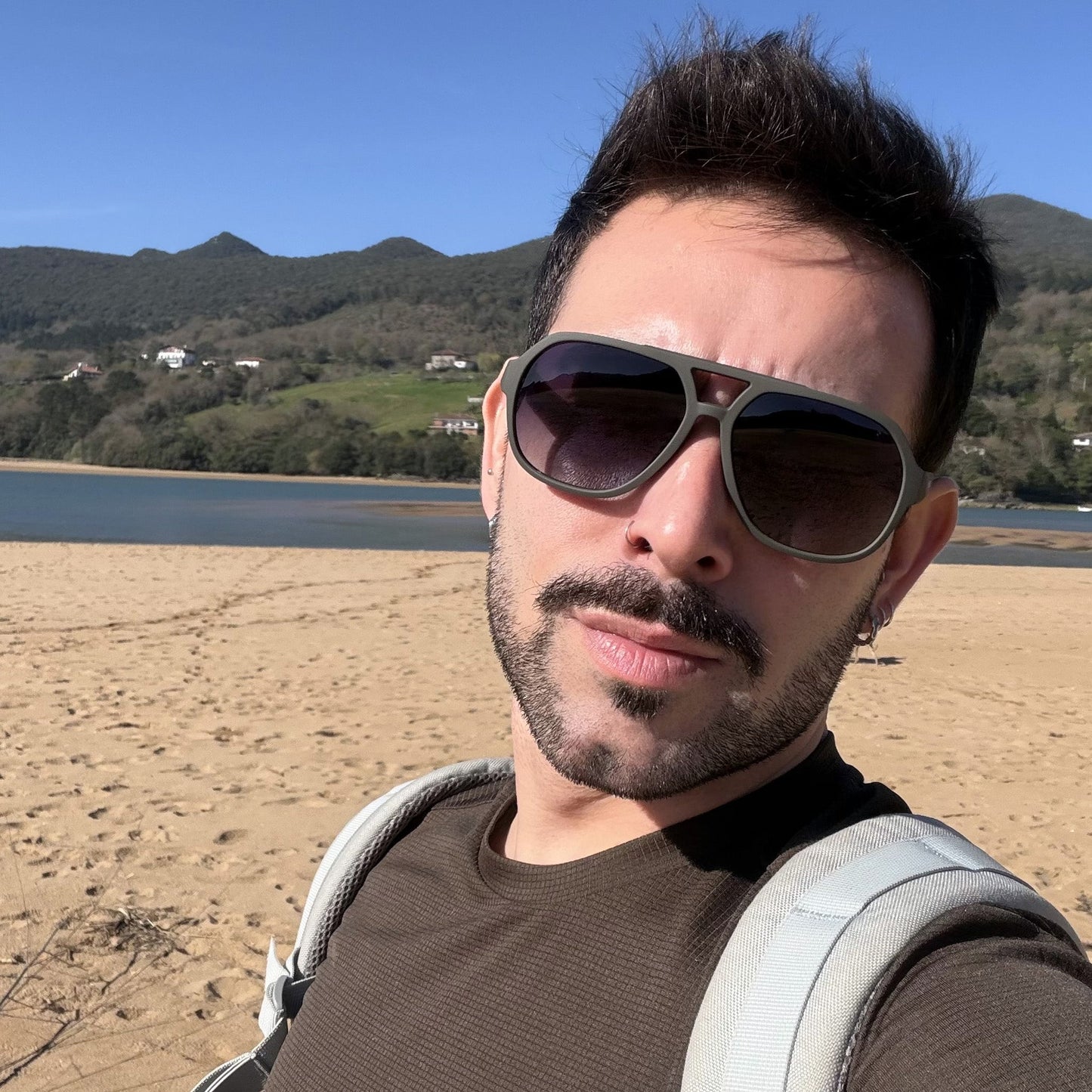 Itzurun · gafas de sol de goma verde con lentes UV400 en degradado gris