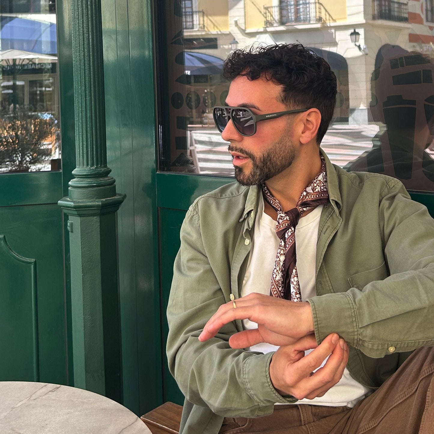 Itzurun · gafas de sol de goma verde con lentes UV400 en degradado gris