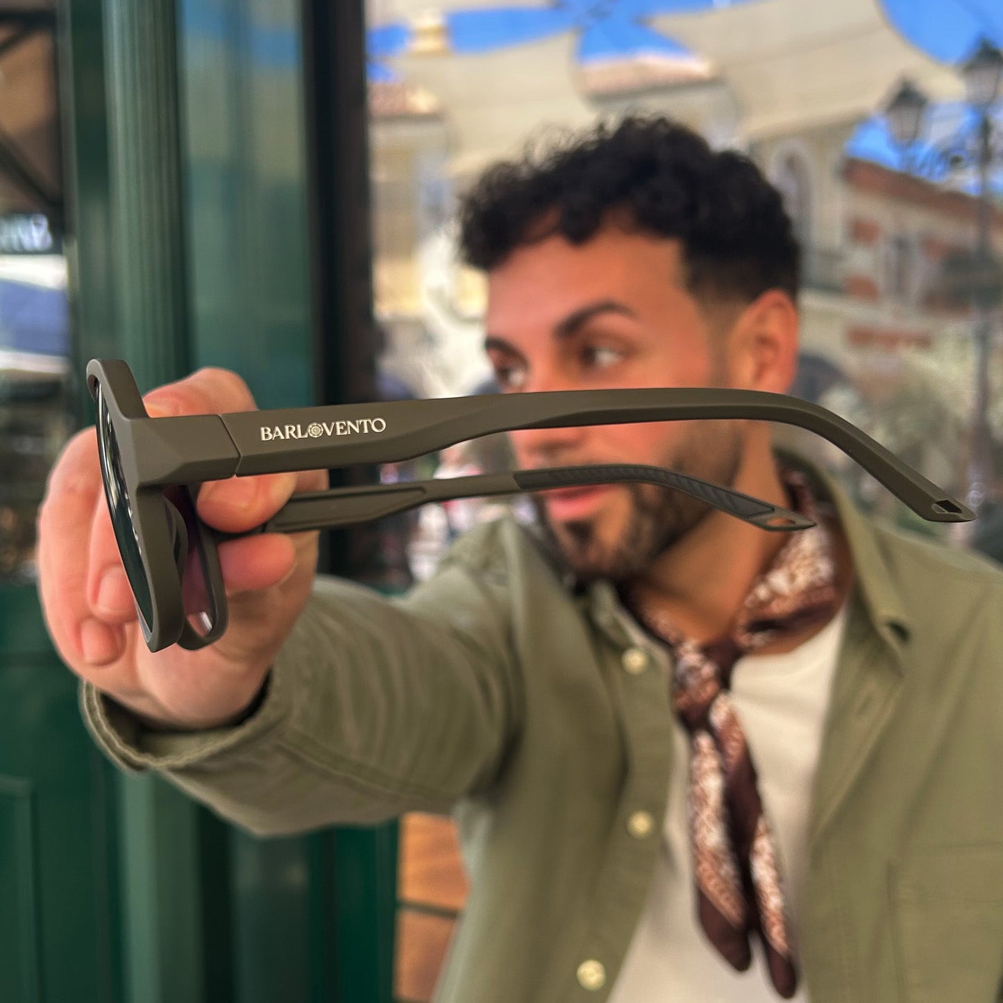 Itzurun · gafas de sol de goma verde con lentes UV400 en degradado gris