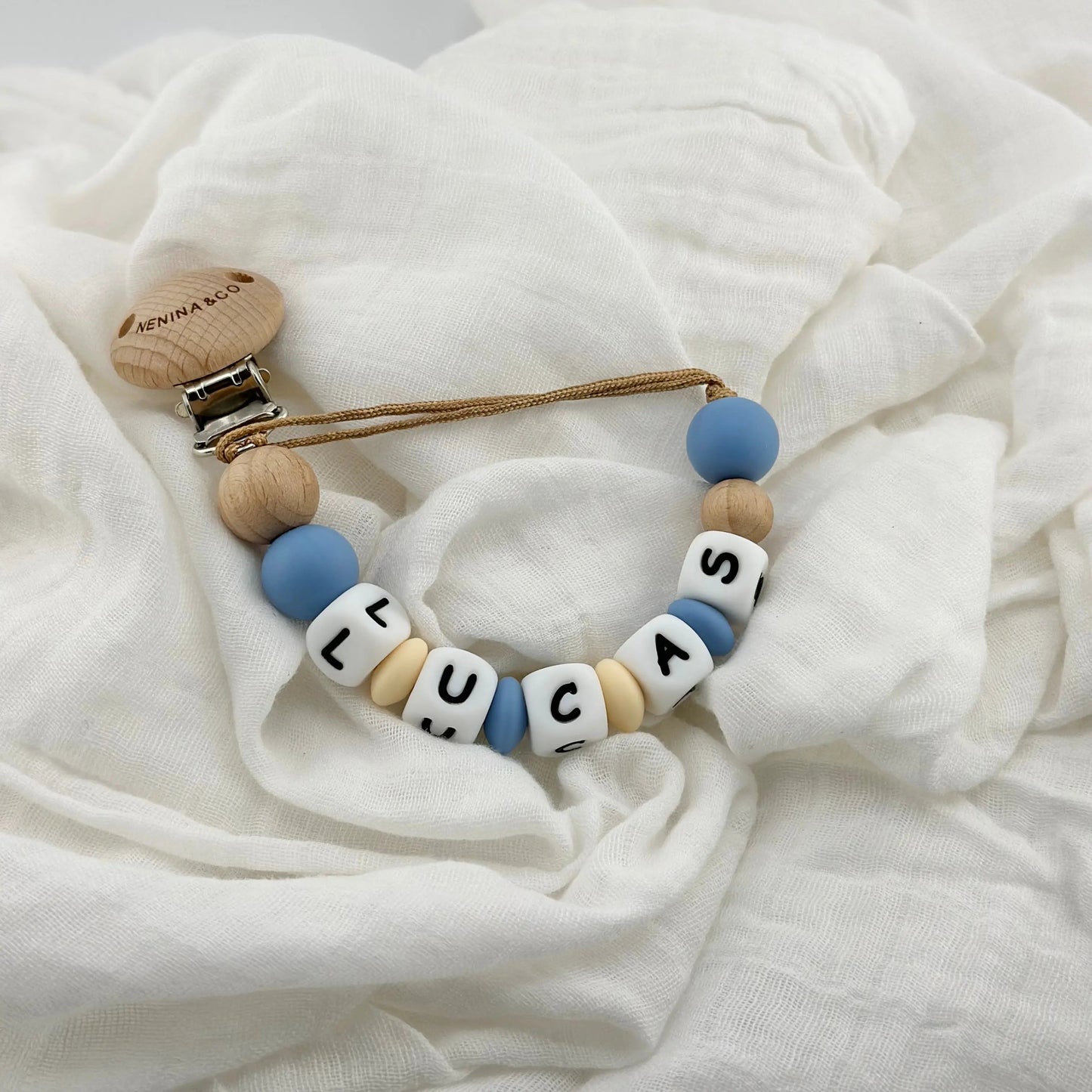 Kit Chupete Clásico Dusty Blue de Silicona + Chupetero Personalizado, Guardachupetes  | Nenina & Co