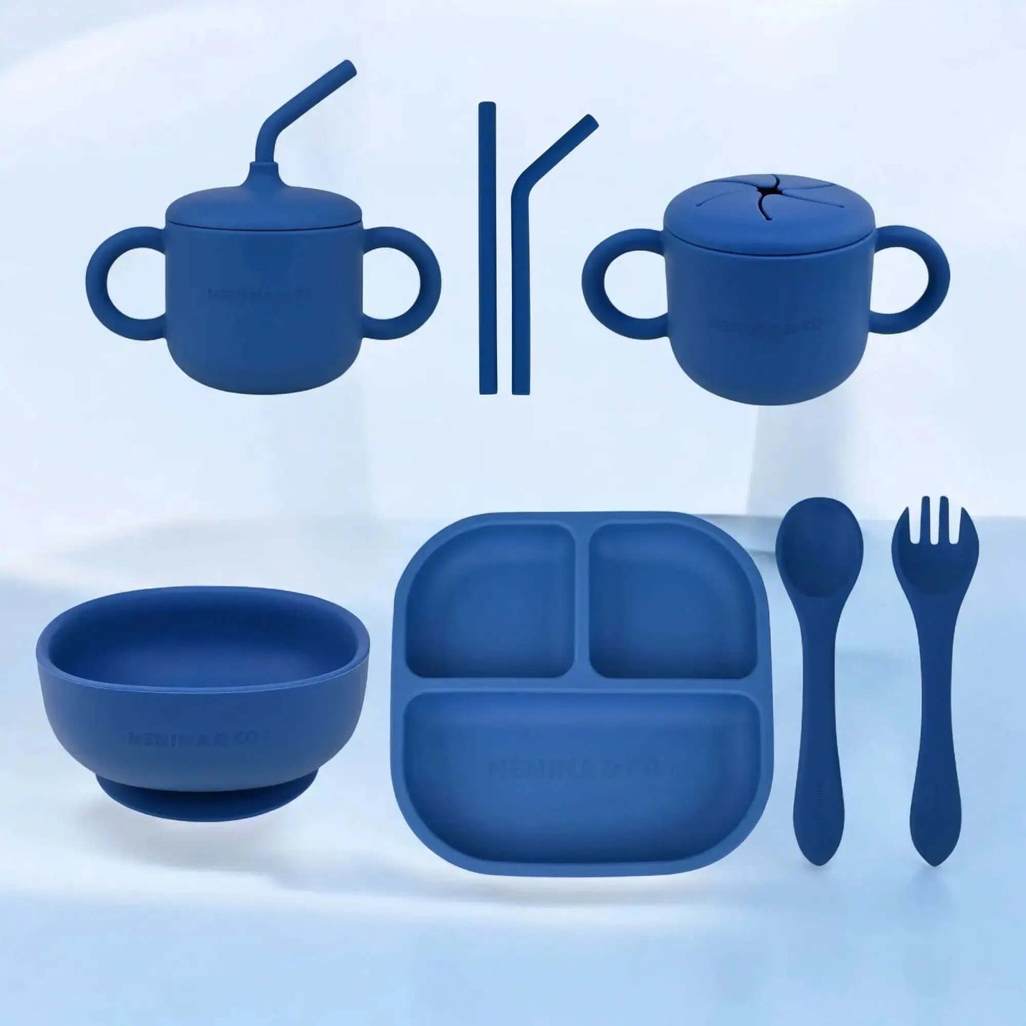 Kit Deluxe Babero + Vajilla BLW Blue 9 Piezas de Silicona orgánica con ventosas + Chupete Classic Breat Nenina & Co