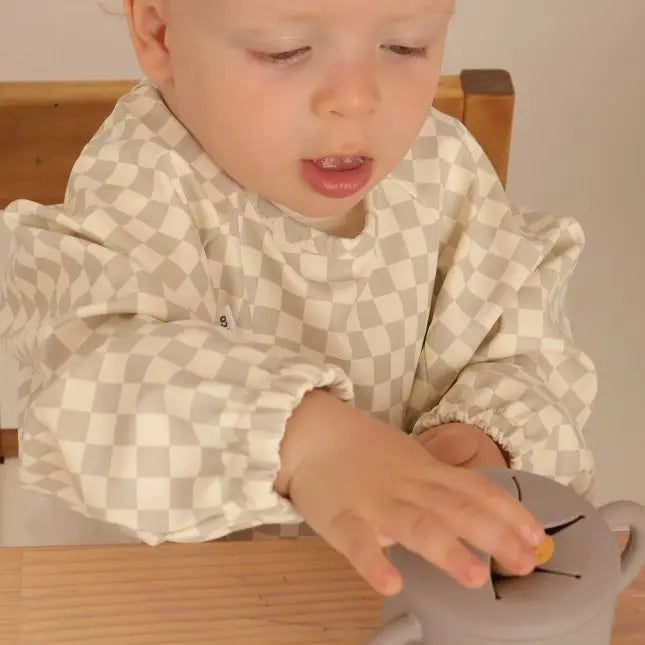 Kit Deluxe Vajilla + Babero BLW Gris 9 Piezas de Silicona orgánica con ventosas Nenina & Co