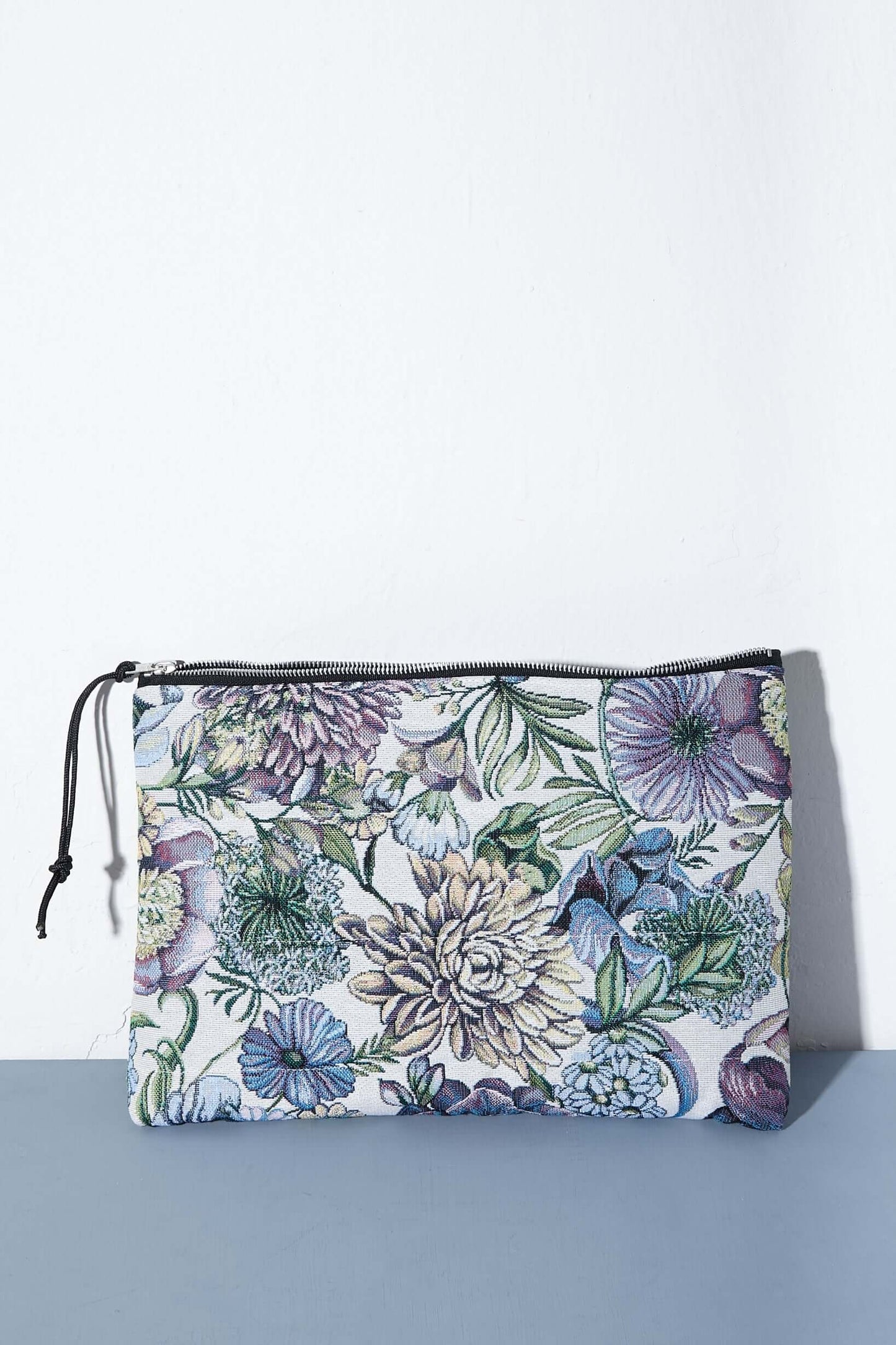 Funda de ordenador tejido jacquard flores crisantemos azules