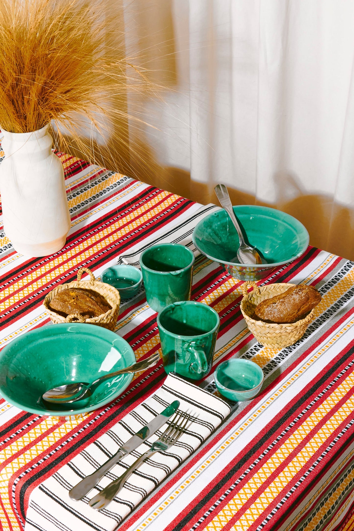 Mantel tejido morellano rojo