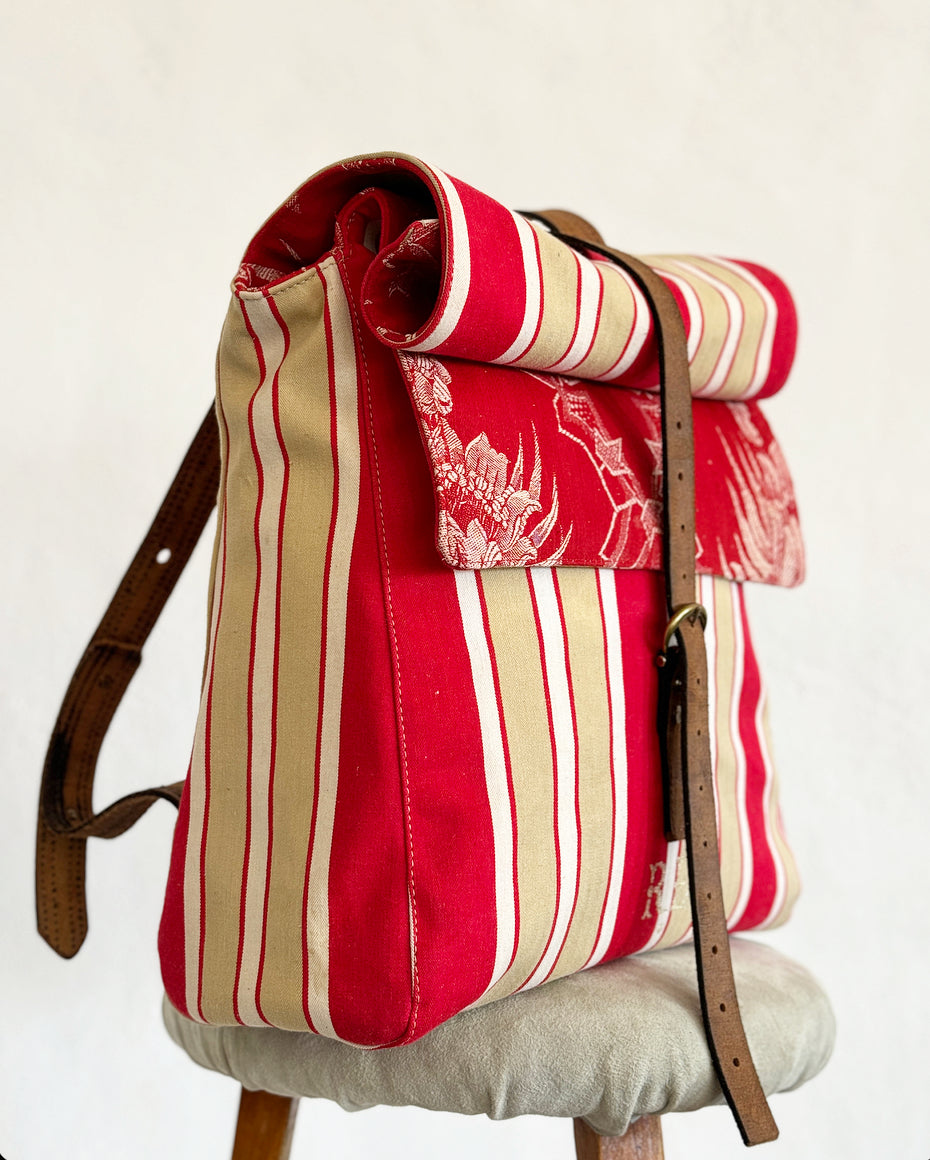 Mochila Soller unisex artesanal hecha con materiales reciclados