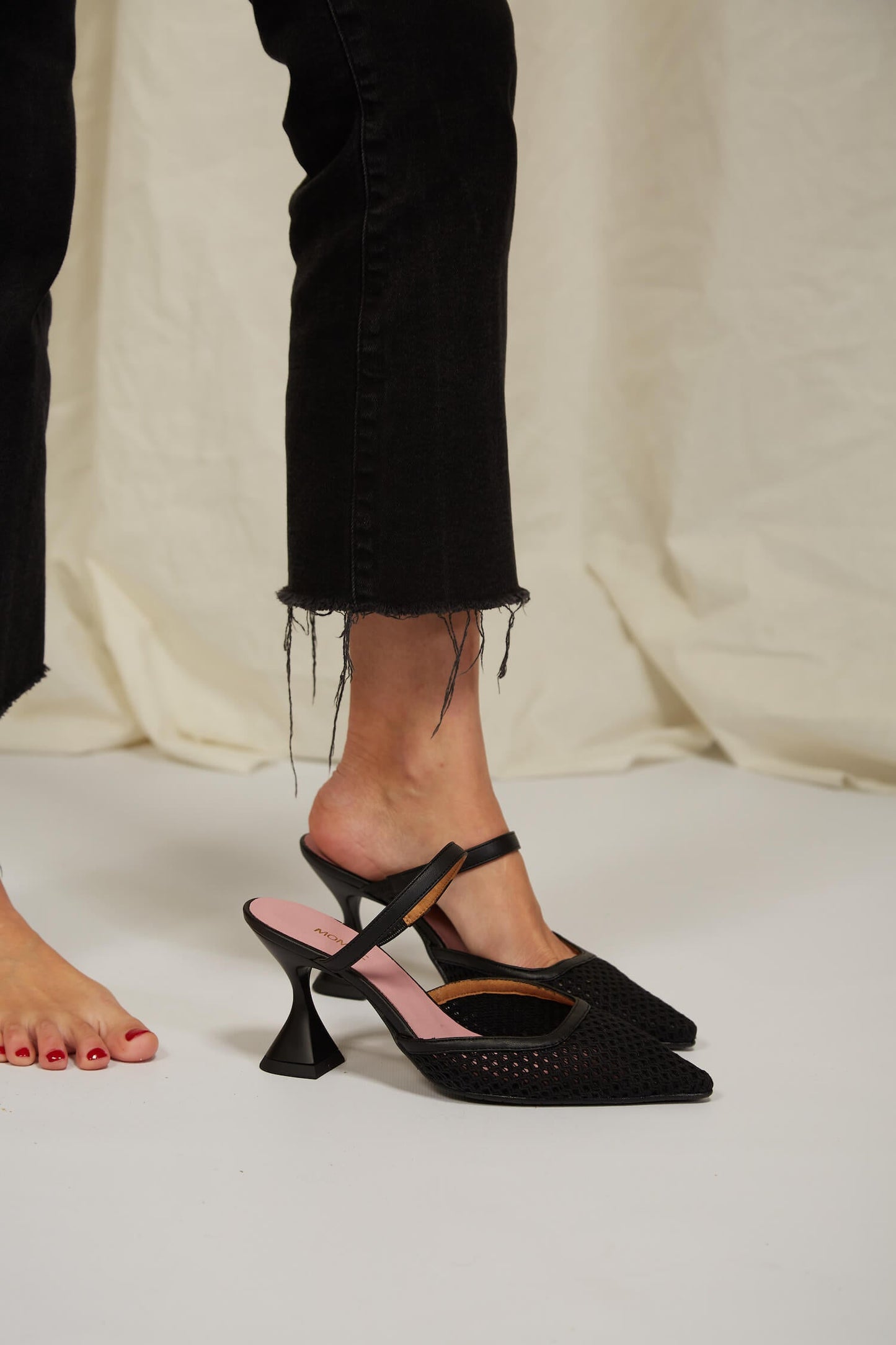 Tacones Ibiza rejilla negra