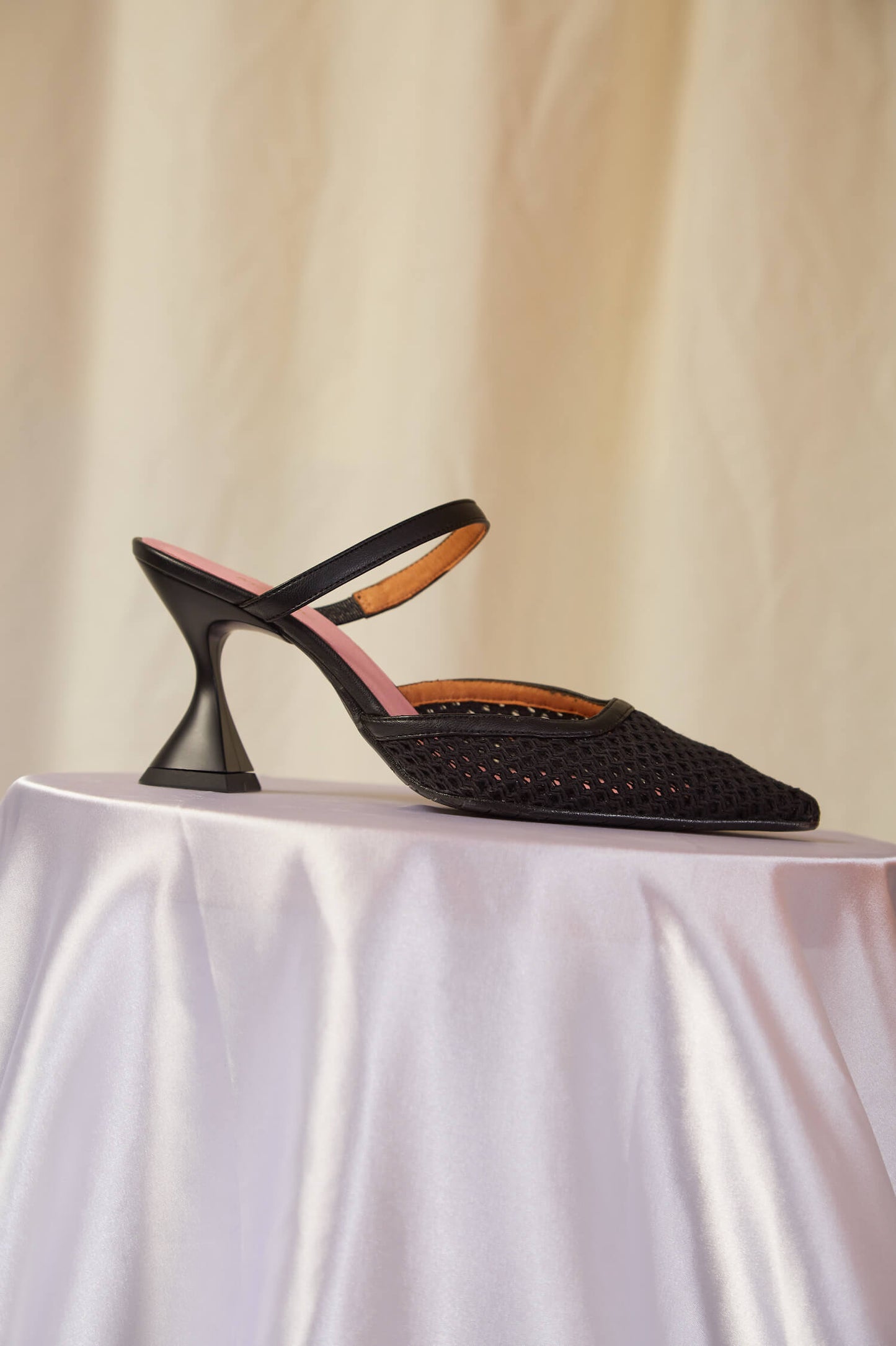Tacones Ibiza rejilla negra