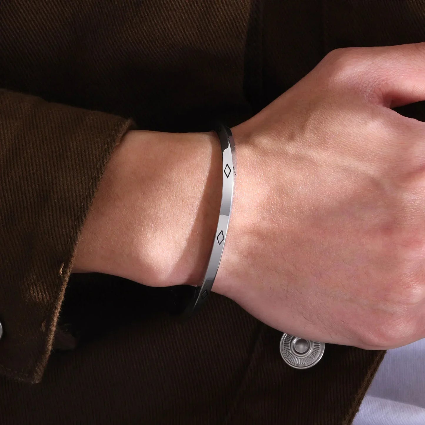 Pulsera Glisar · Pulsera rígida ajustable