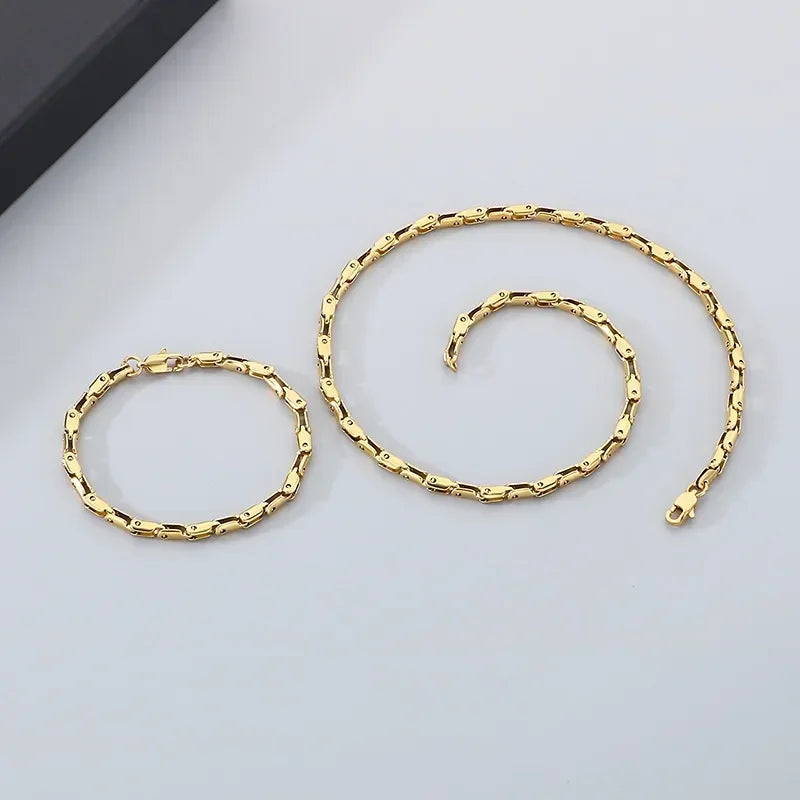 Collar Zerion Oro · Collar eslabones enchapado en oro 18k