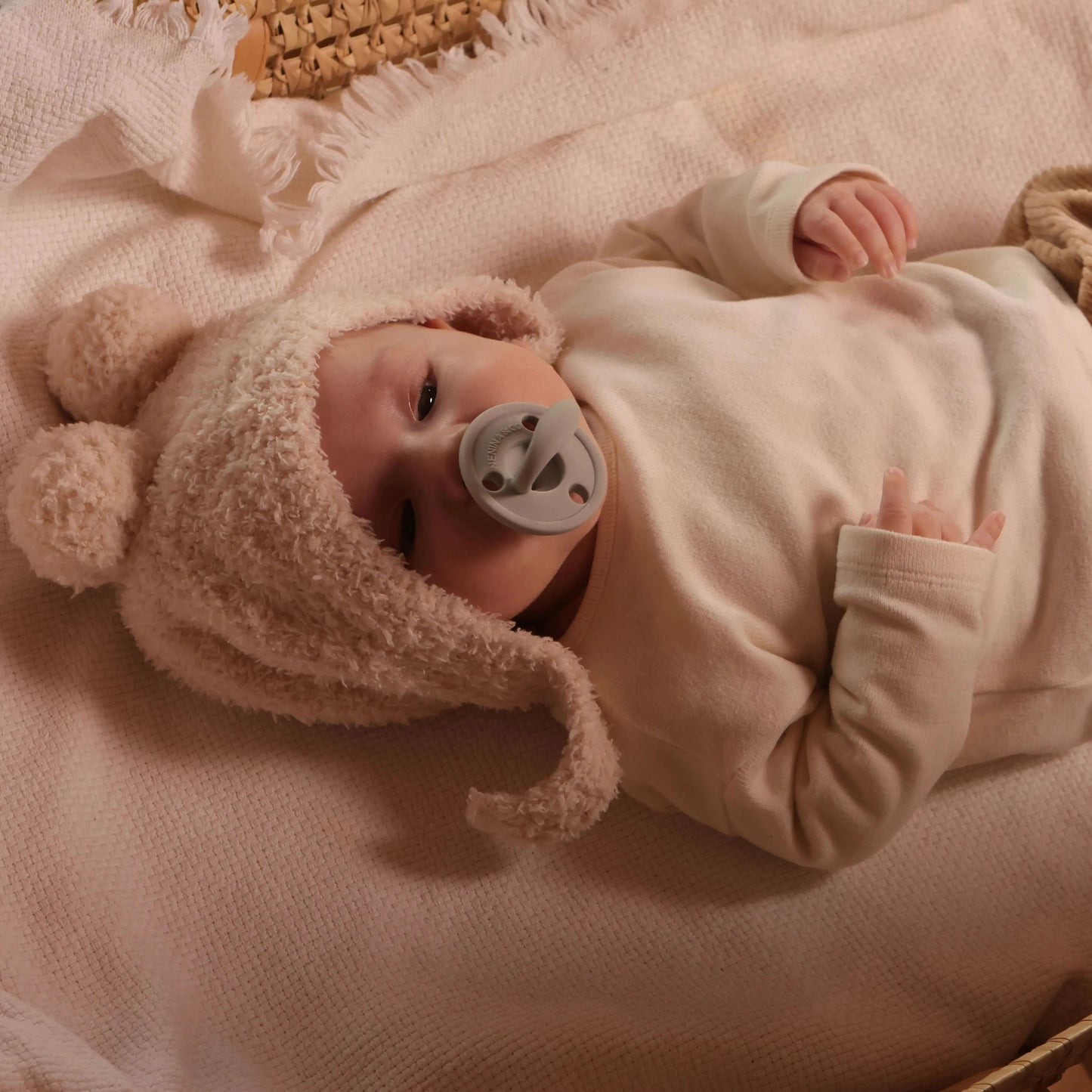 Kit Nenina & Co Rosa pálido + Gris| 2 Chupetes + 2 Chupeteros + Guardachupete