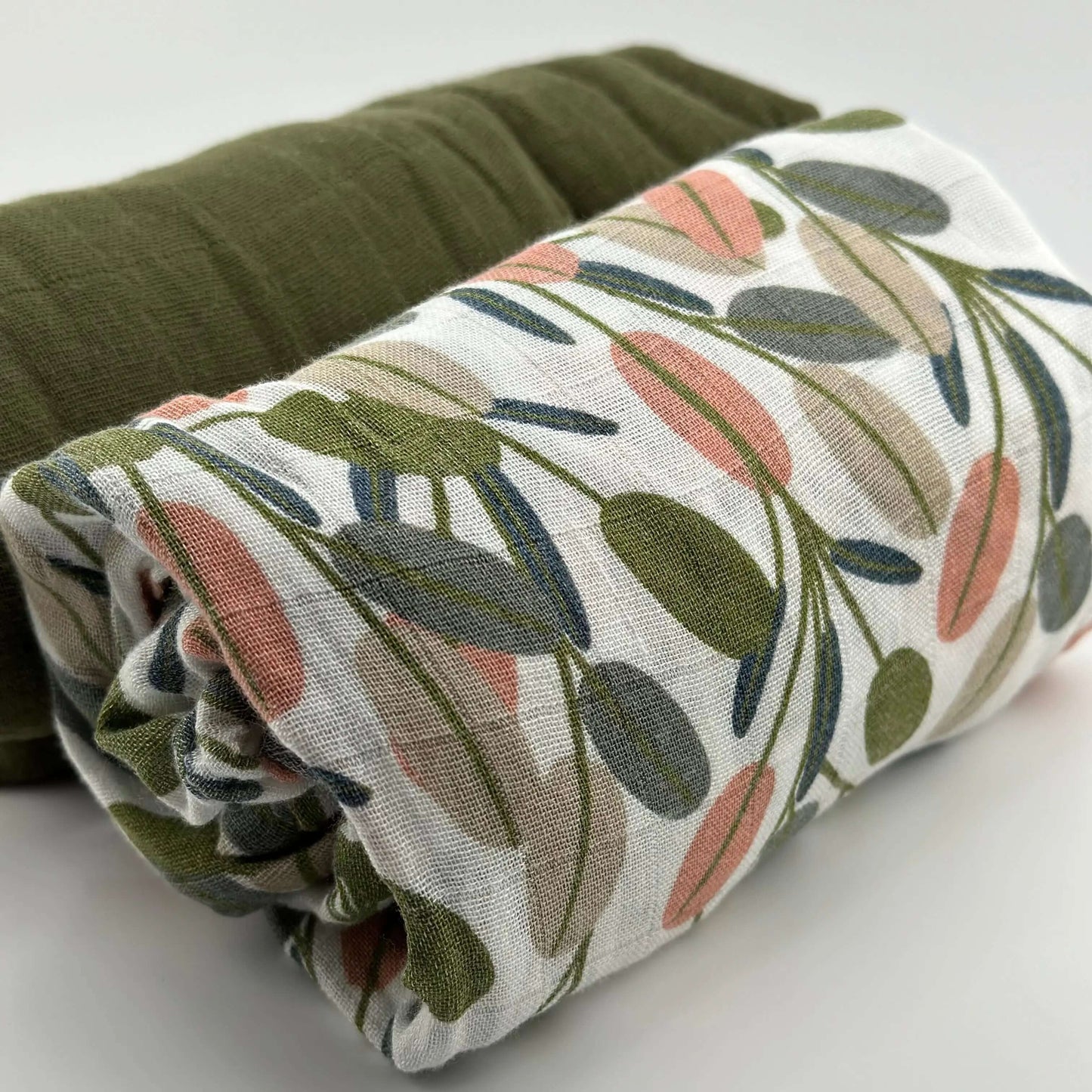 Pack 2 Muselinas Nature + Oliva  70% Bamboo +30 % Algodón Nenina & Co