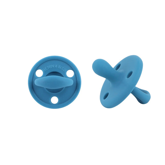 Kit Nenina & Co – Azul| 2 Chupeteros Algodón Orgánico + 1 Chupete Clásico de Silicona