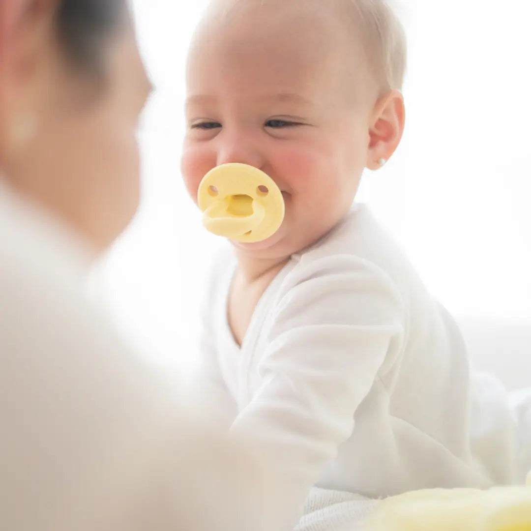 Pack 2 chupetes + Pack 2 chupeteros Azul y Amarillo  DIAMOND By Nenina & Co