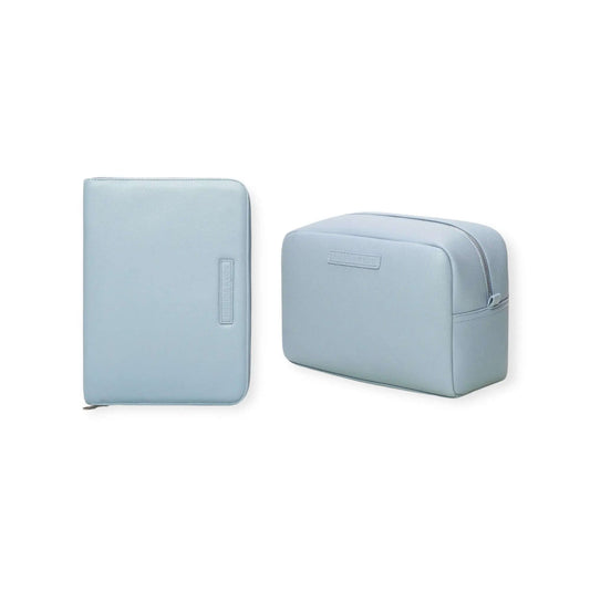 Pack Nacimiento Bebé: Portadocumentos + Neceser de Eco Piel MIREM Dusty Blue | Nenina & Co