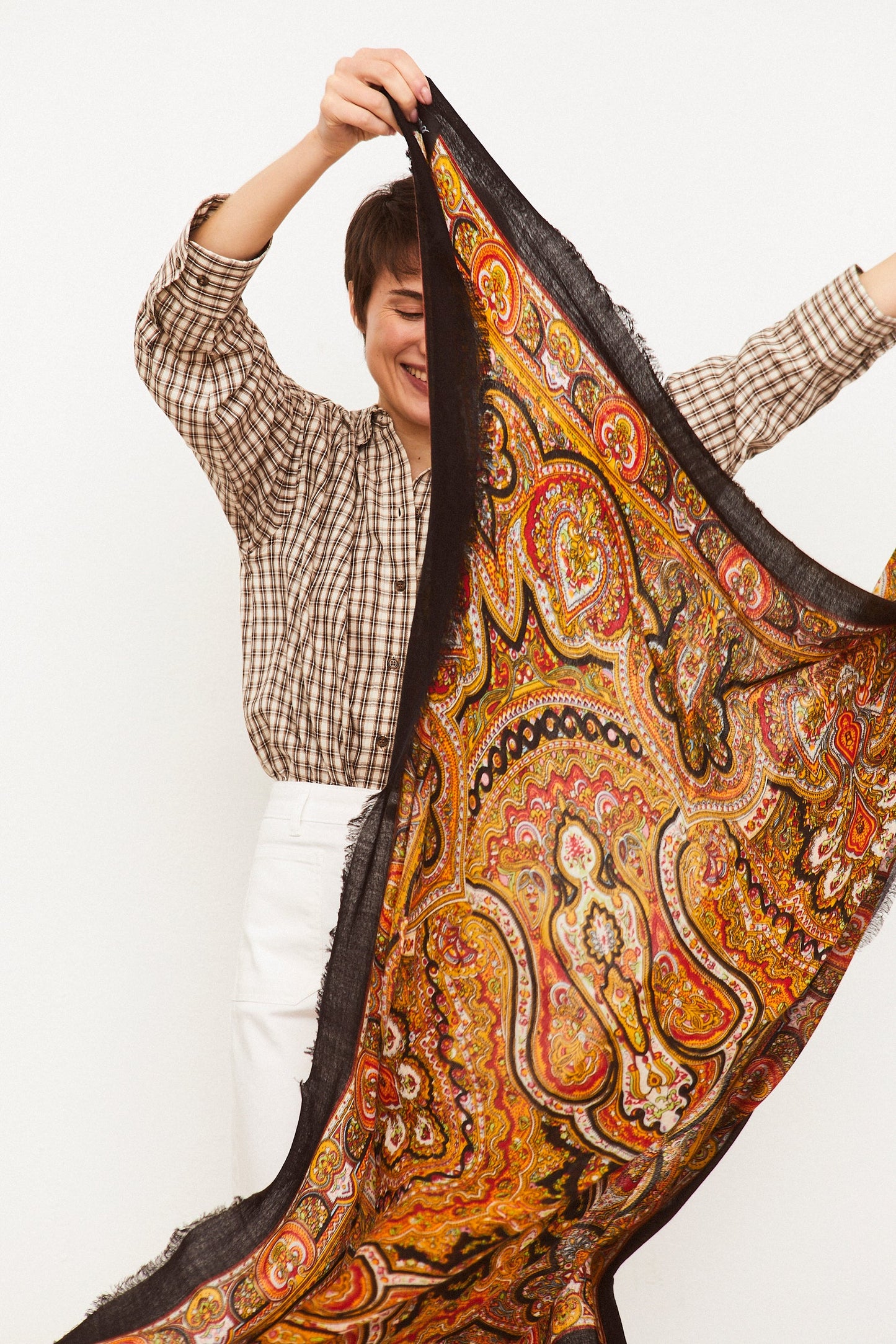 Pañuelo Pisto o Cien Colores lana negro