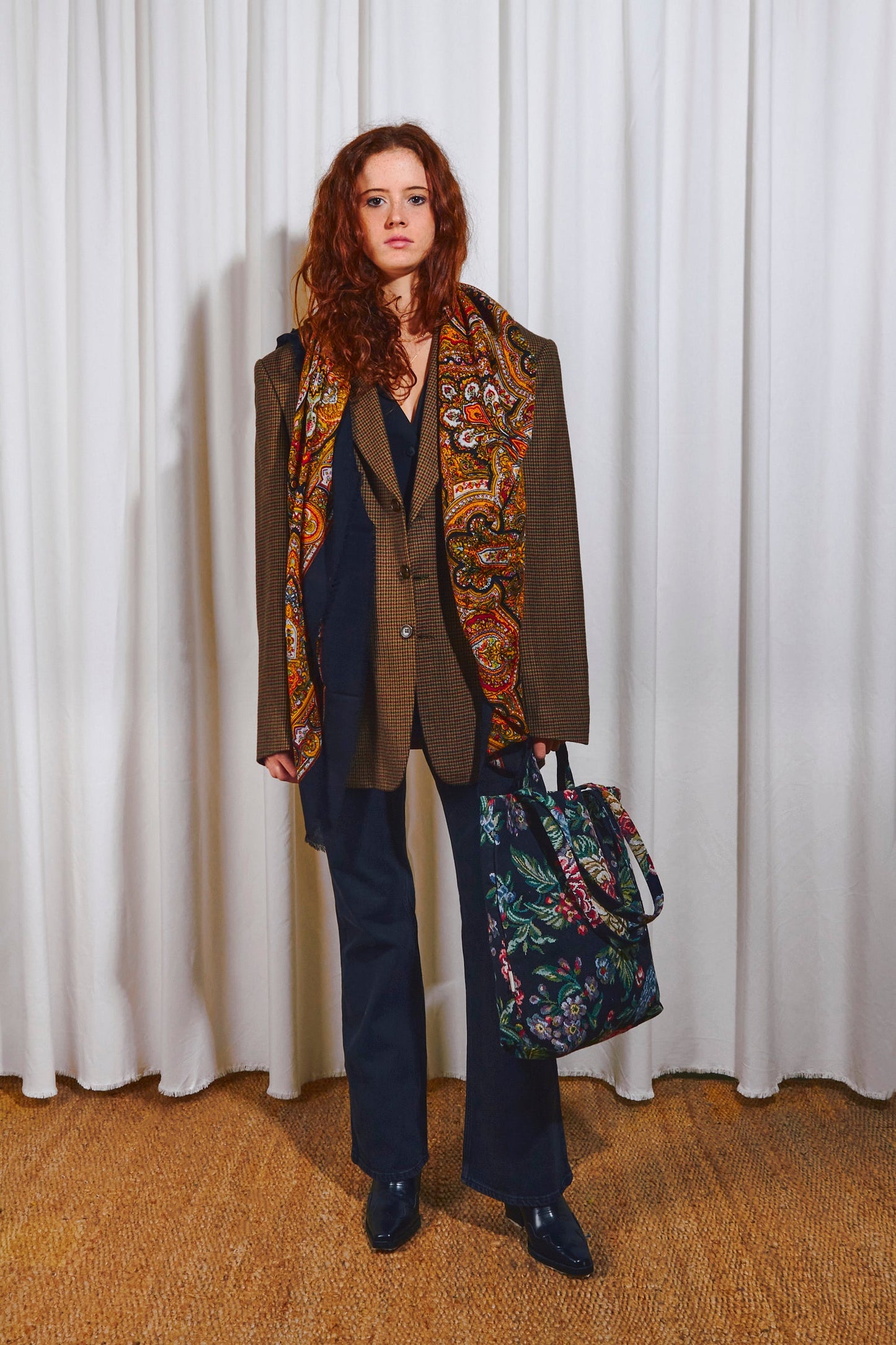 Pañuelo Pisto o Cien Colores lana negro