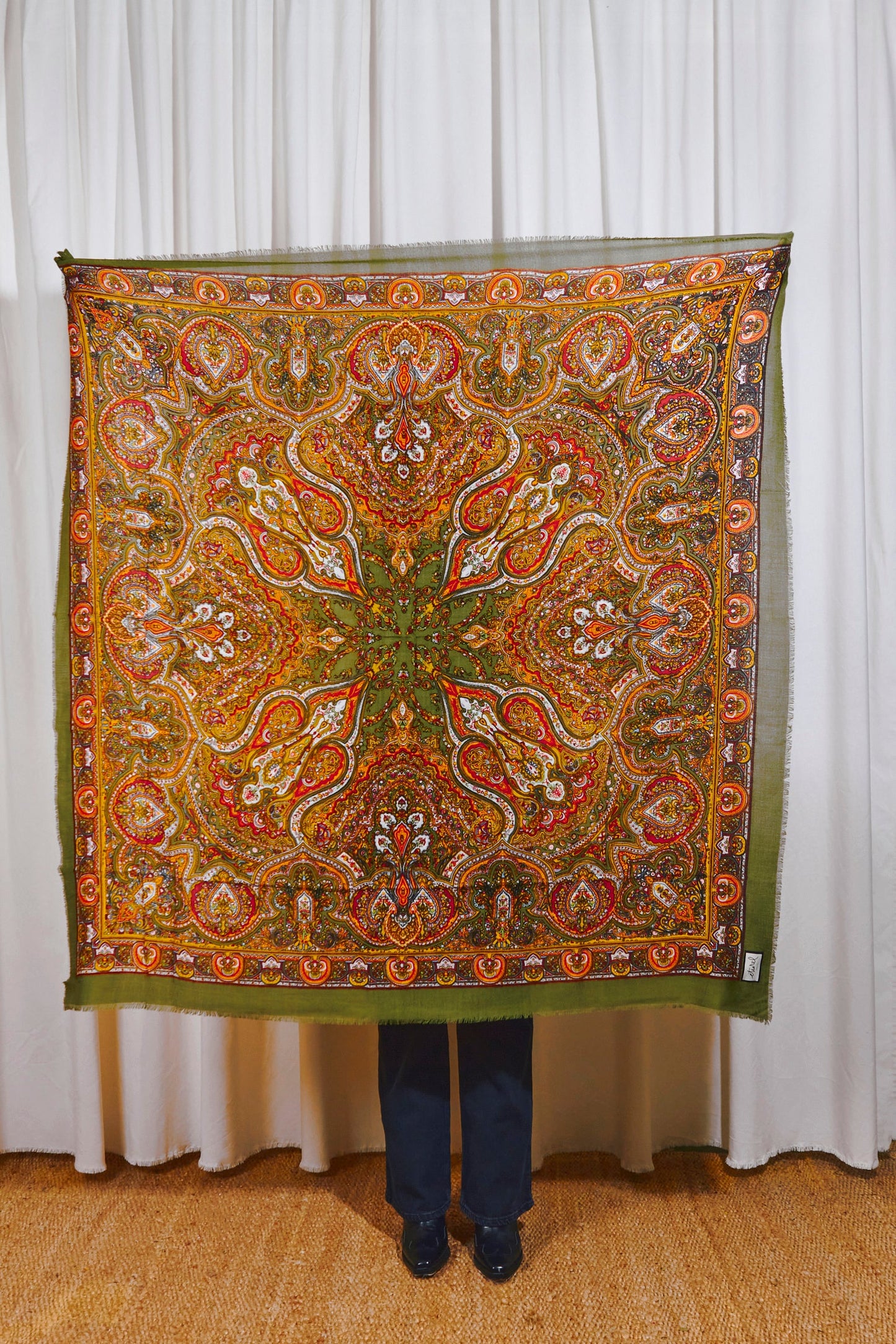 Pañuelo Pisto o Cien Colores lana verde oliva