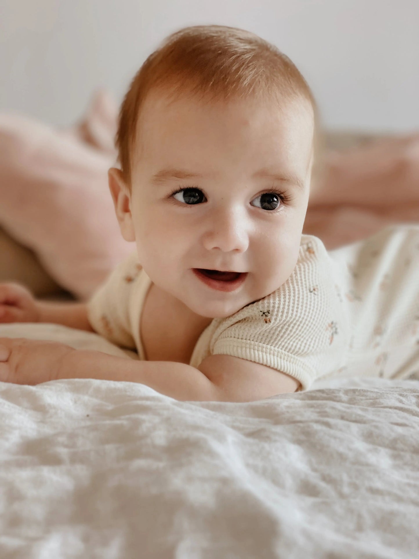 Pelele Boho Flower Natural Nenina & Co no