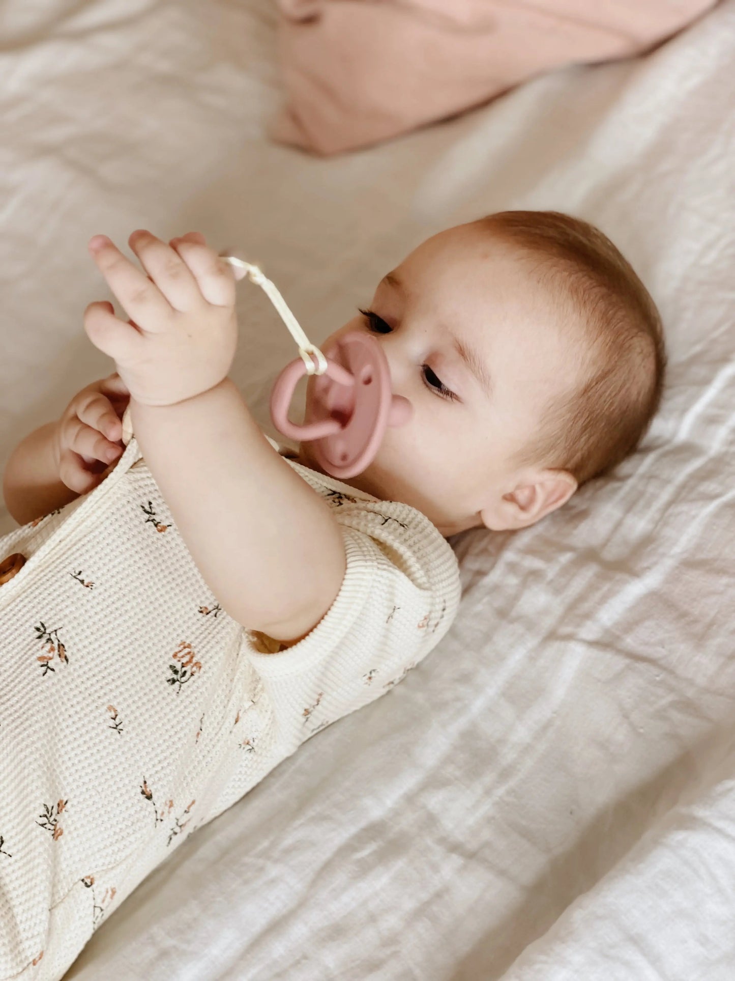 Pelele Boho Flower Natural Nenina & Co no