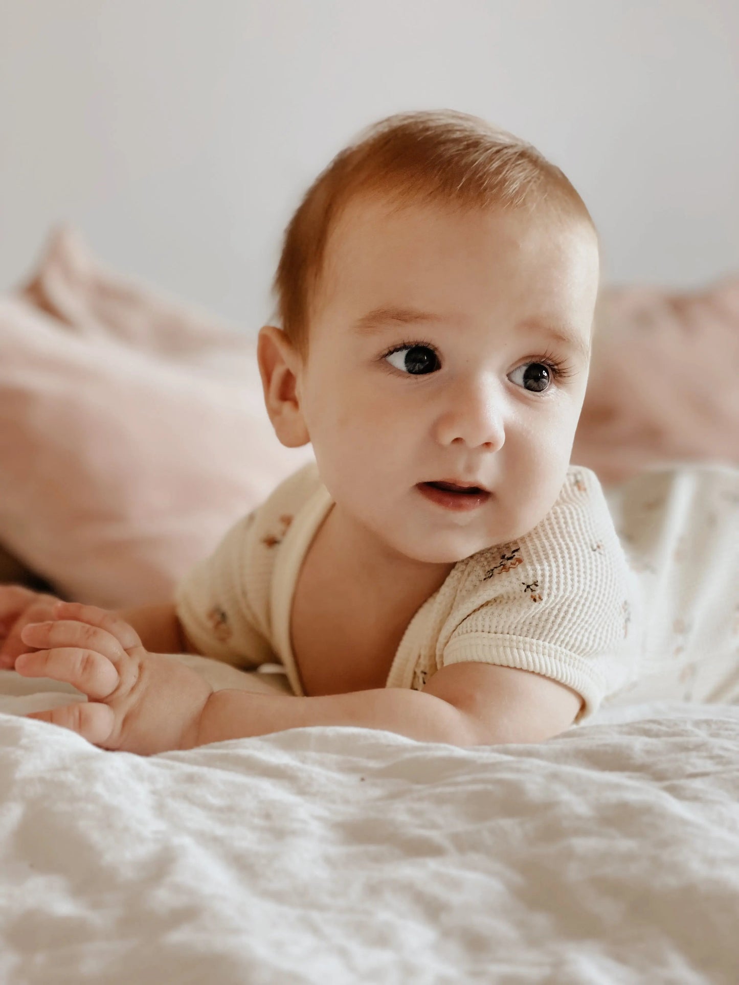 Pelele Boho Flower Natural Nenina & Co no