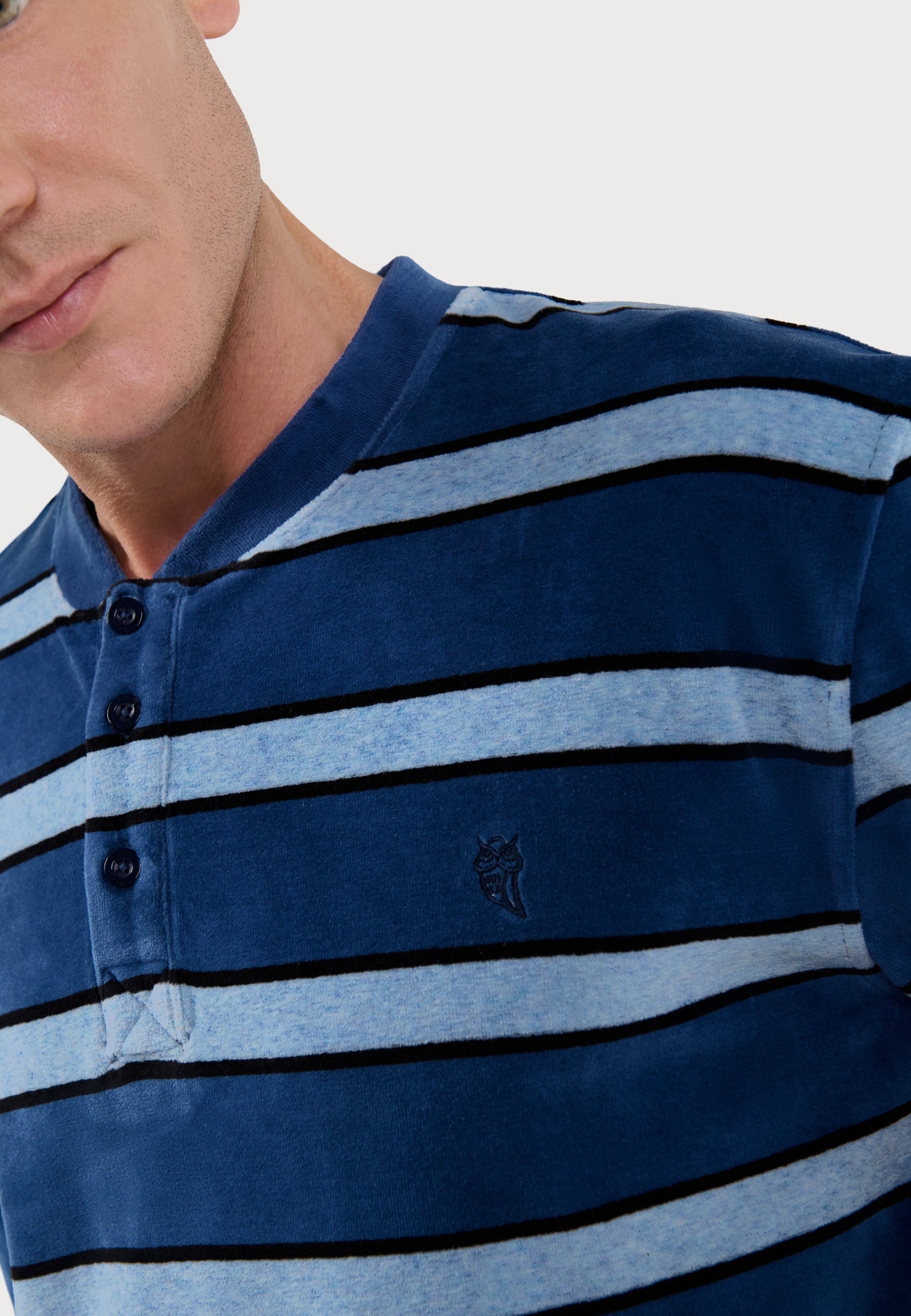 Pijama hombre cálido y elegante de terciopelo azul