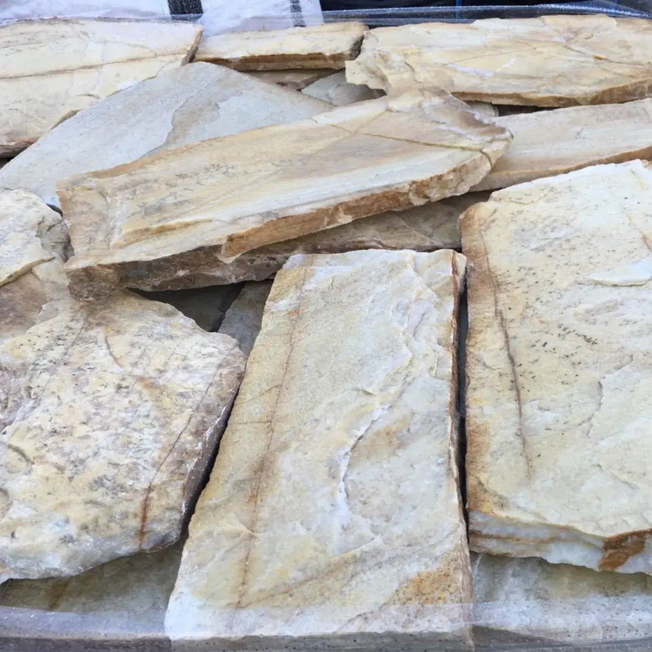 Planchoncillo Amarillo para jardín en palet de 25 m², listo para instalar