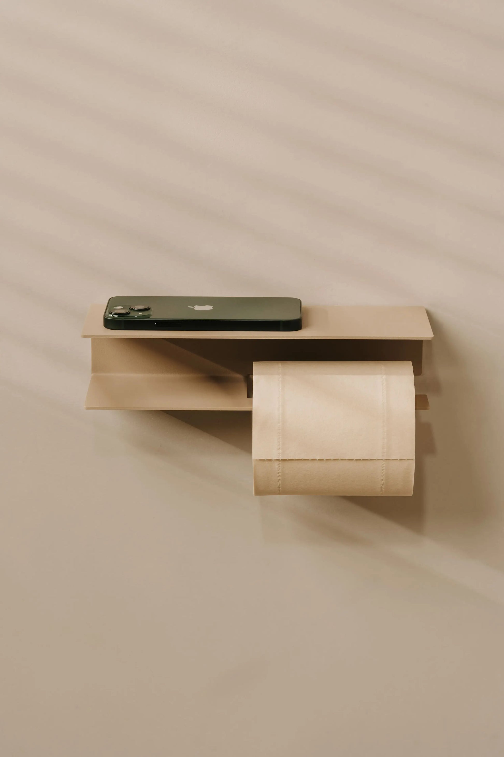 Portarrollos Berno con Estante – Diseño Moderno y Funcional | Ornare Living