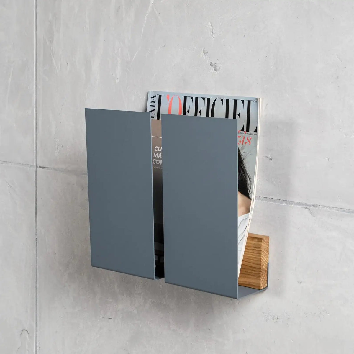 Revistero de pared Faenza, estante flotante para revistas de madera y metal