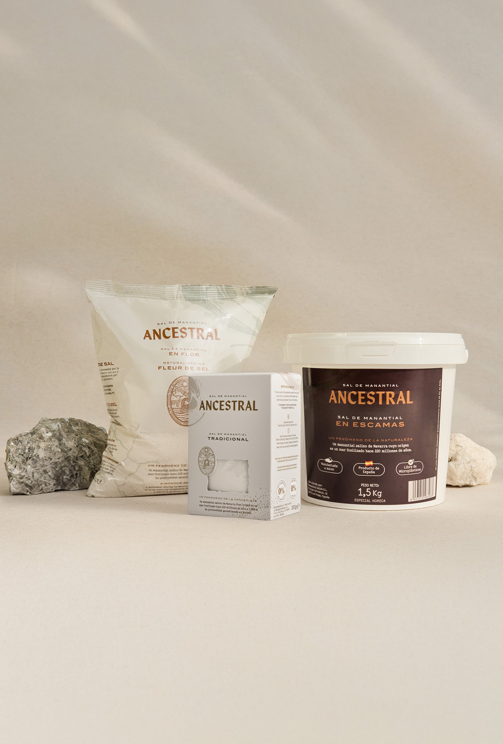 Pack Sal de Manantial Natural 3,3Kg - Escamas, Flor de Sal y Fina