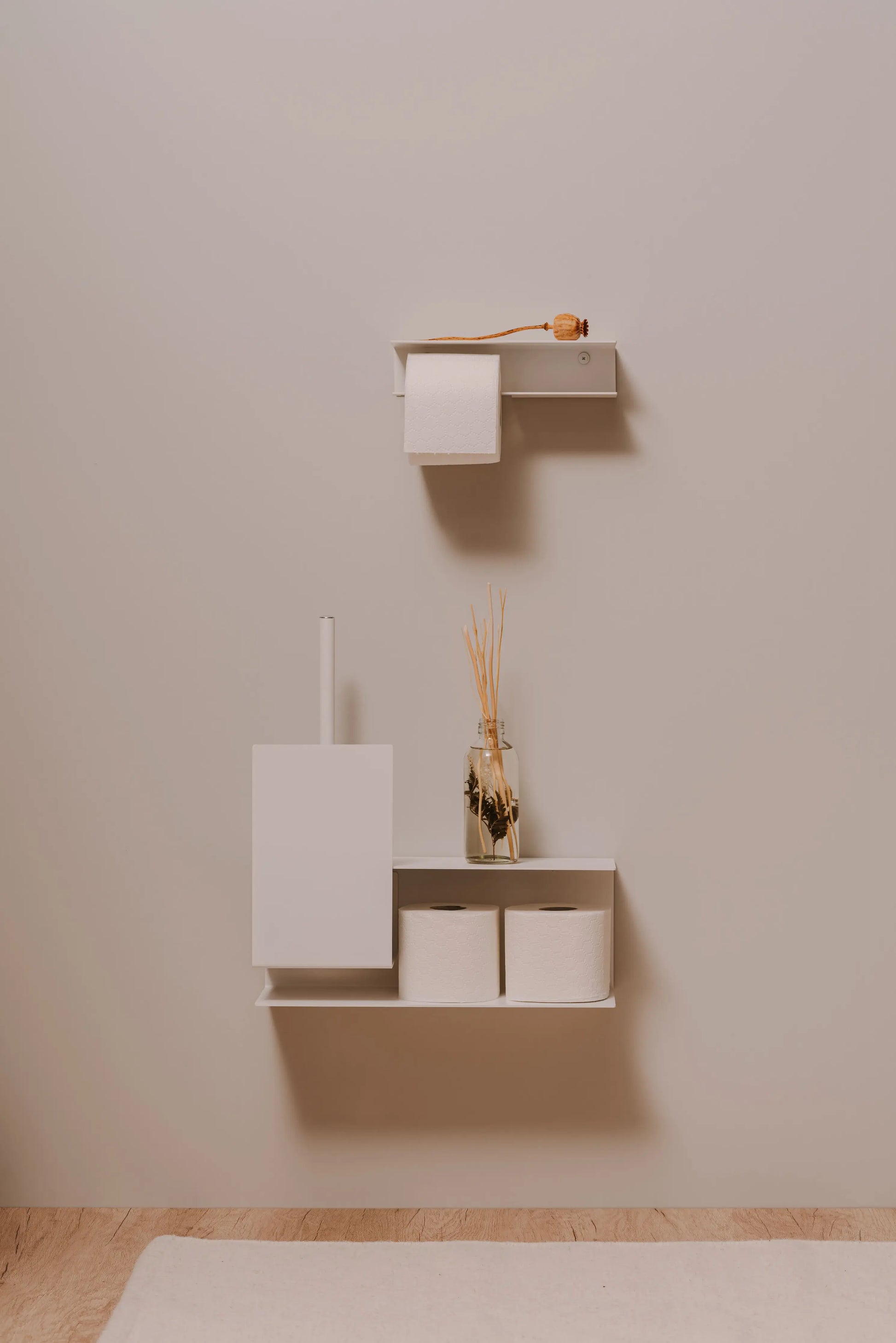 Portarrollos Berno con Estante – Diseño Moderno y Funcional | Ornare Living