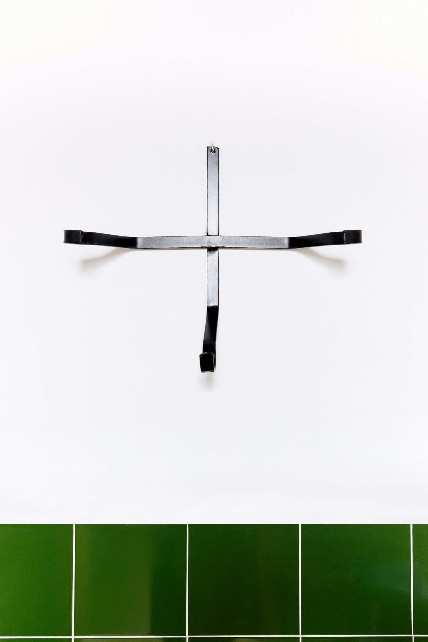 Soporte para pared de hierro para lebrillos