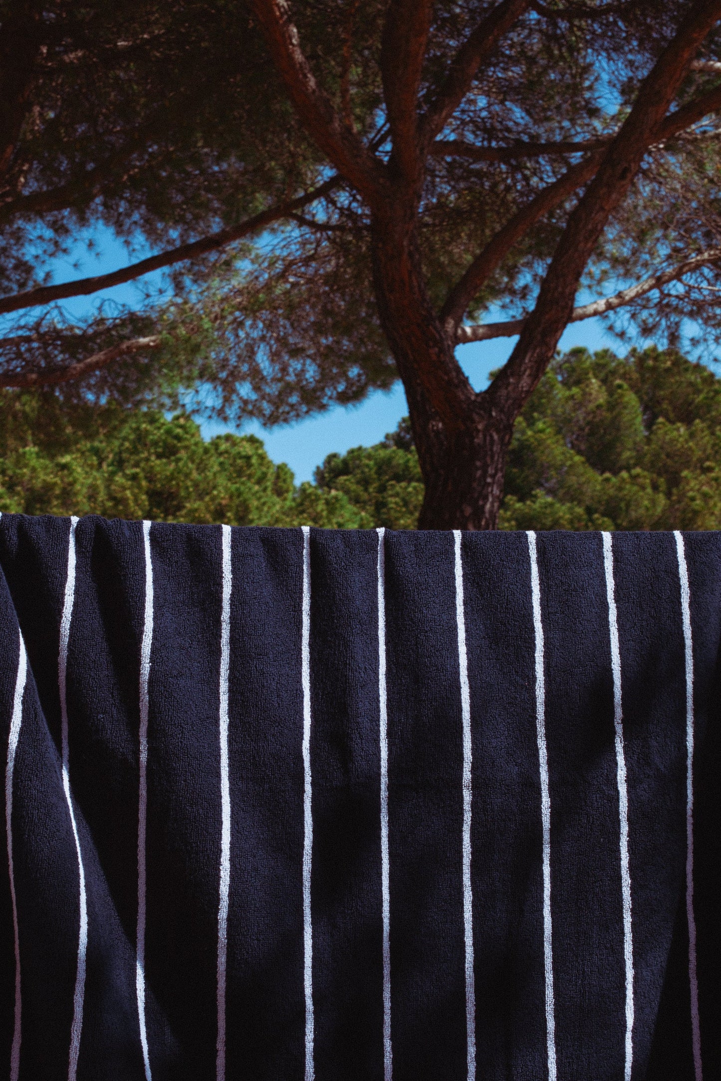 Toalla de Playa Rayas Azul Marino Celeste 100x182