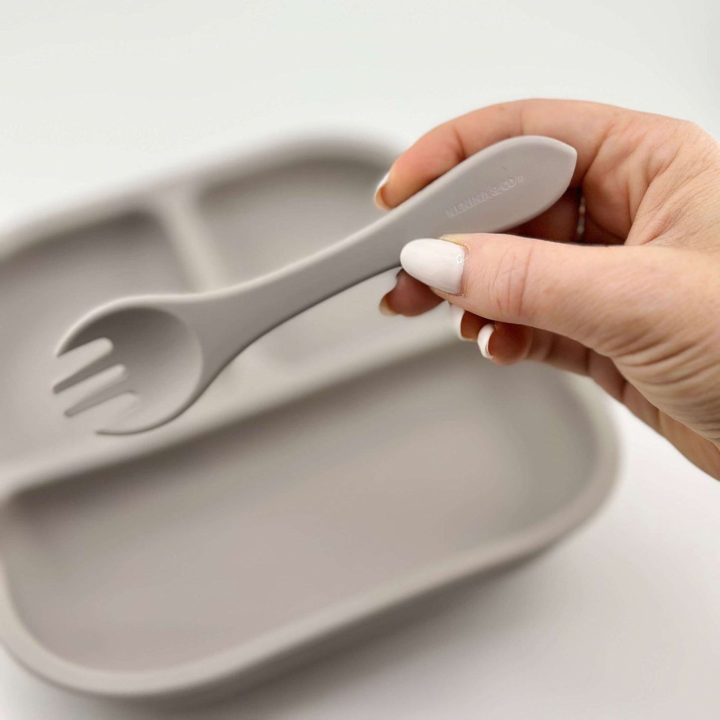 Vajilla BLW Gris 9 Piezas de Silicona orgánica con ventosas Nenina & Co