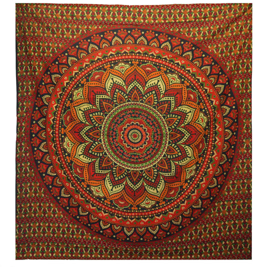 Tapiz mandala multicolor en tonos rojos, amarillos y verdes, de algodón, estilo bohemio, decorativo y vibrante.