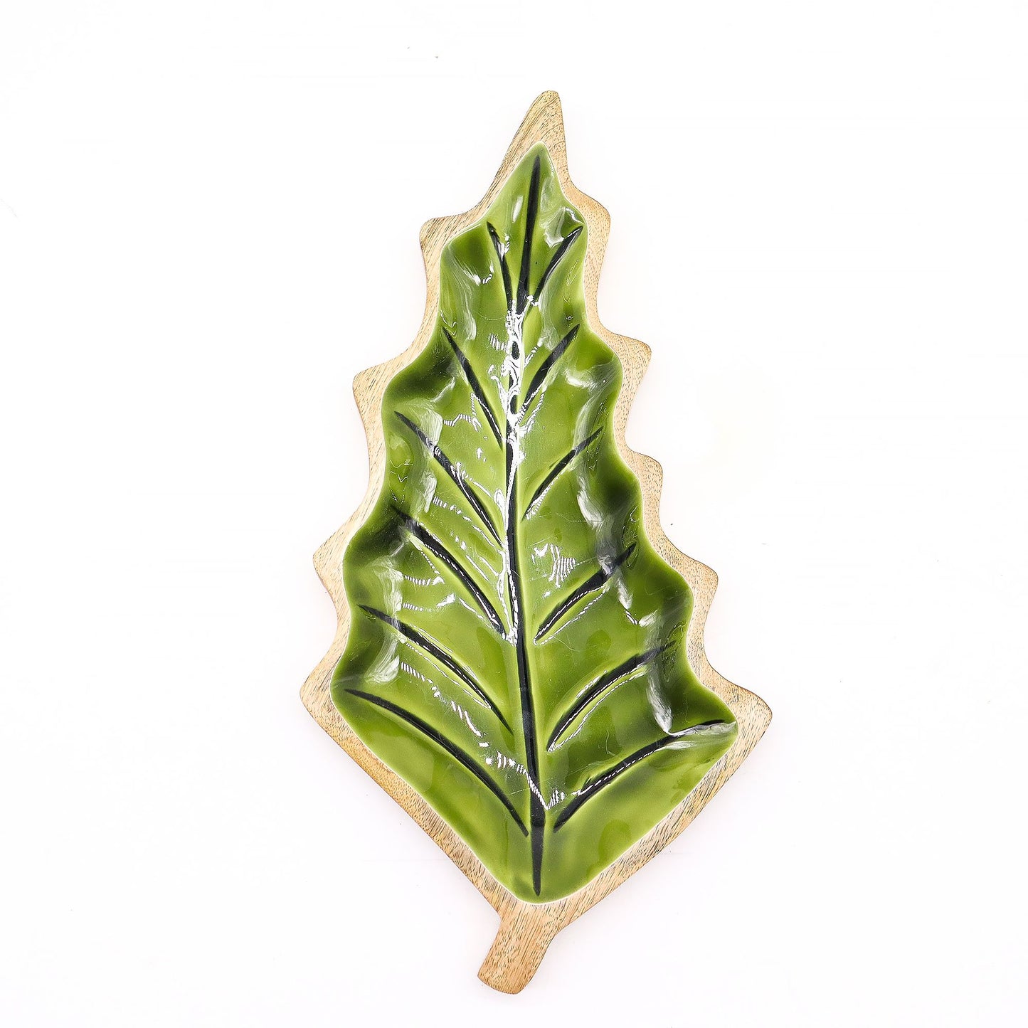 Plato decorativo en forma de hoja, cerámica verde con borde de madera, estilo tropical y moderno.