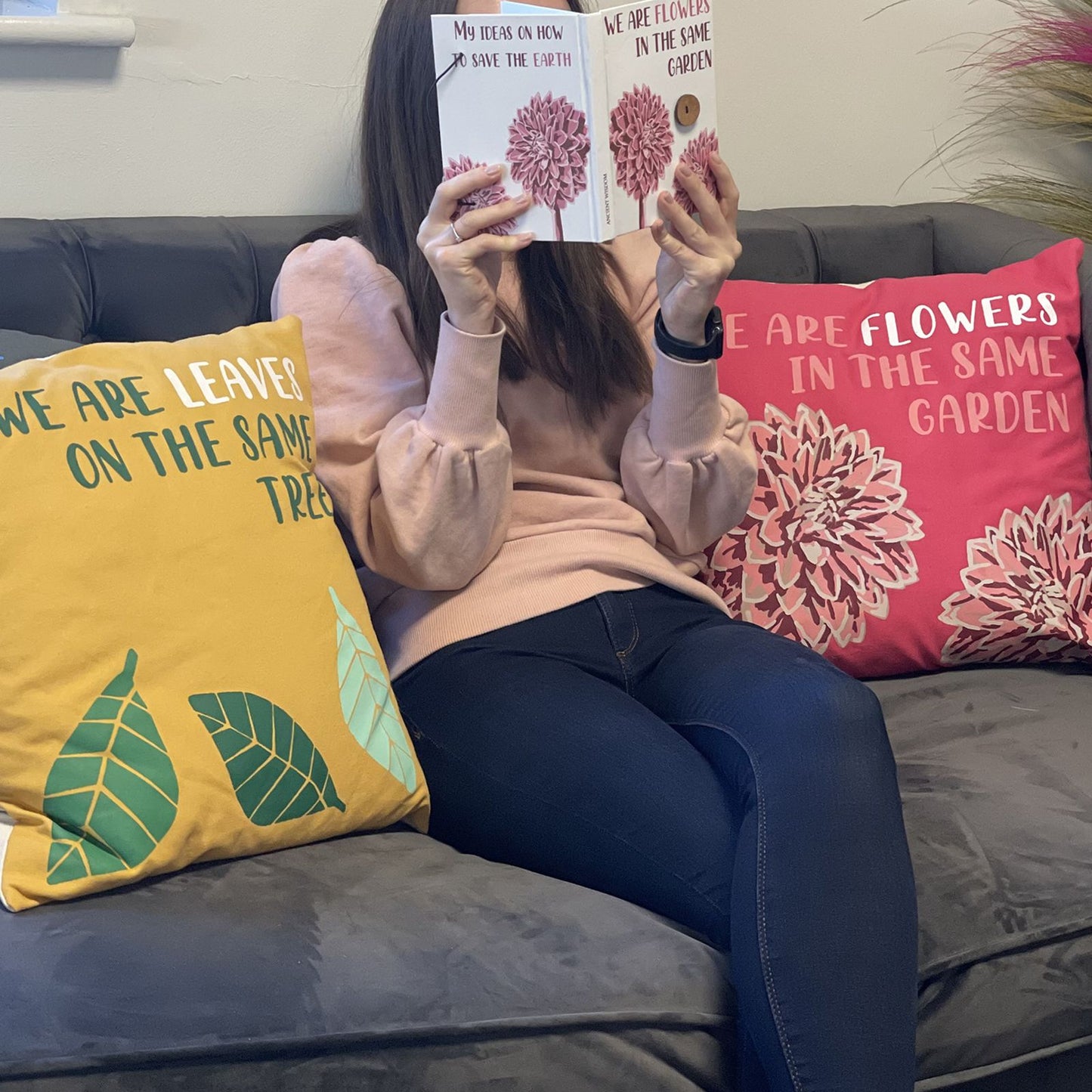 Funda de Cojín de Algodón Estampado - Somos Hojas - Amarillo, Azul y Natural