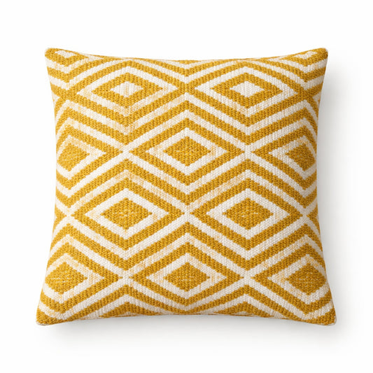 Cojín amarillo con diseño geométrico en blanco, textura de tejido, ideal para decoración moderna.