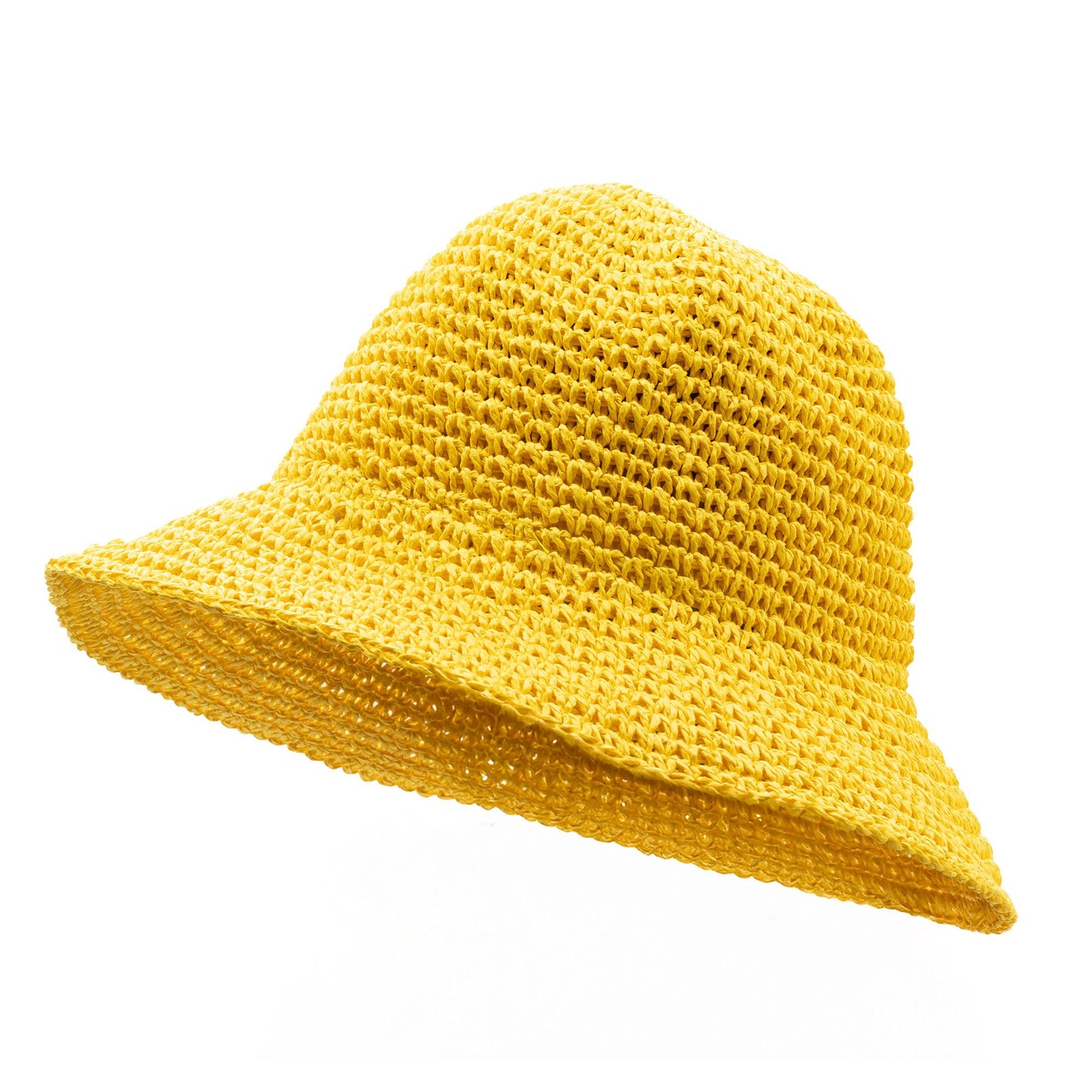 Sombrero de estilo boho en color amarillo, tejido de paja, ideal para verano y días soleados.