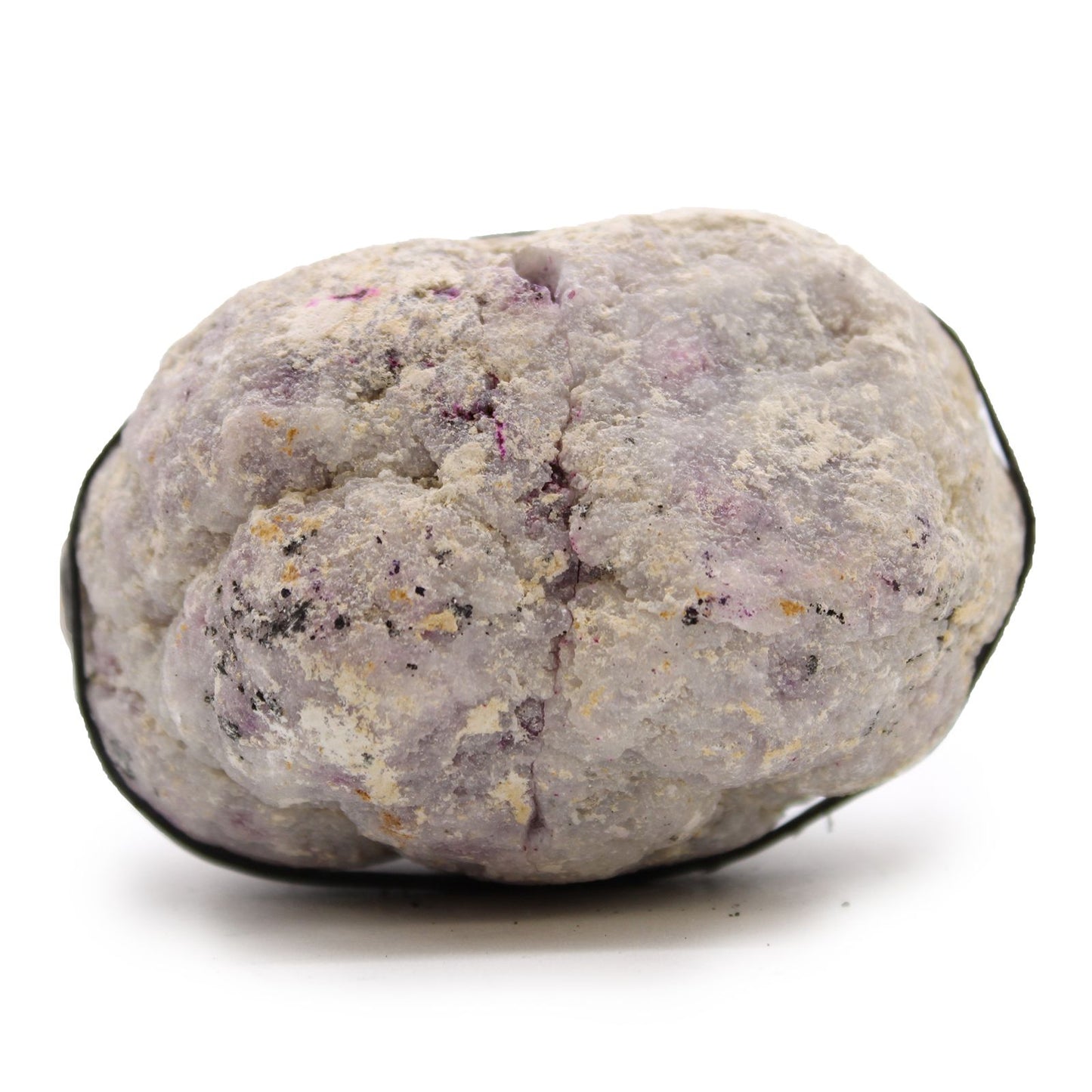 Piedra de amatista gris con destellos morados, estilo rústico ideal para decoración y coleccionismo.