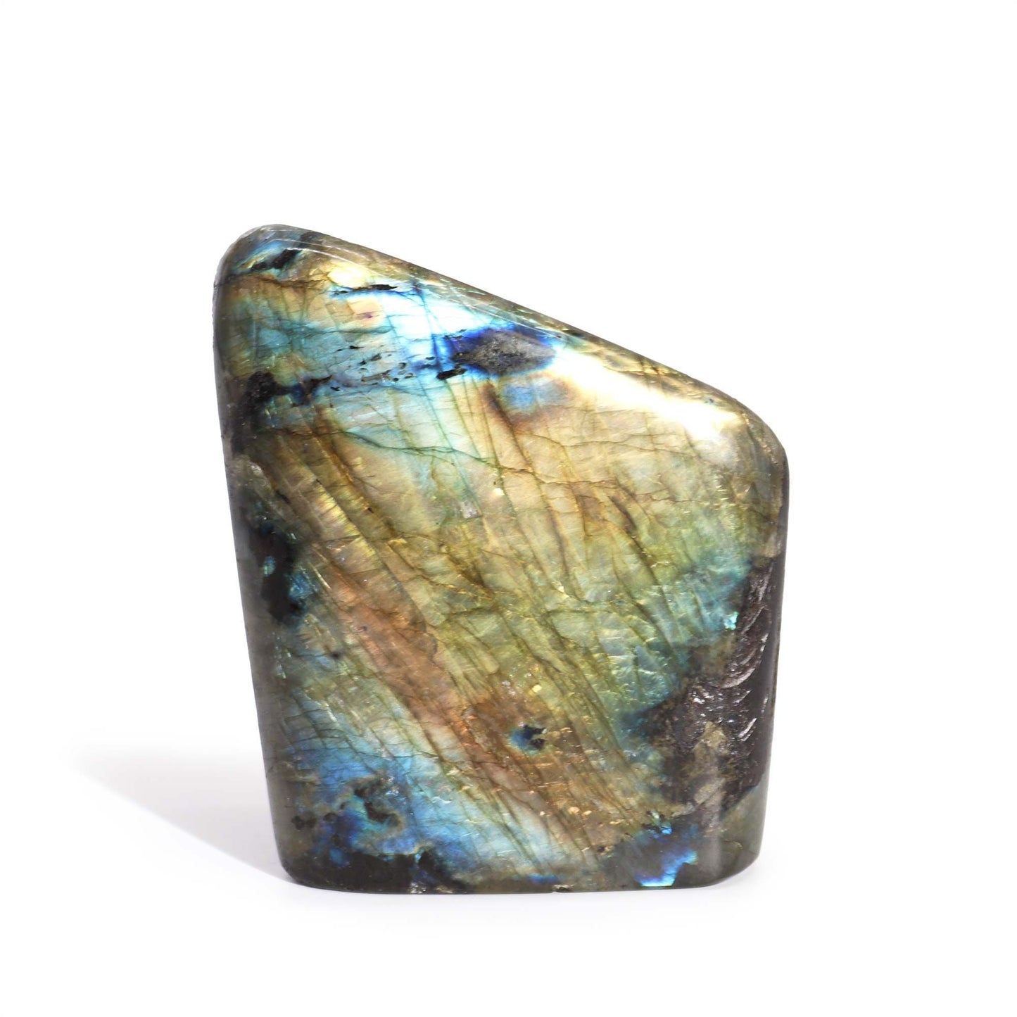 Piedra de labradorita pulida, brillante en tonos azules y dorados, con forma angular elegante.