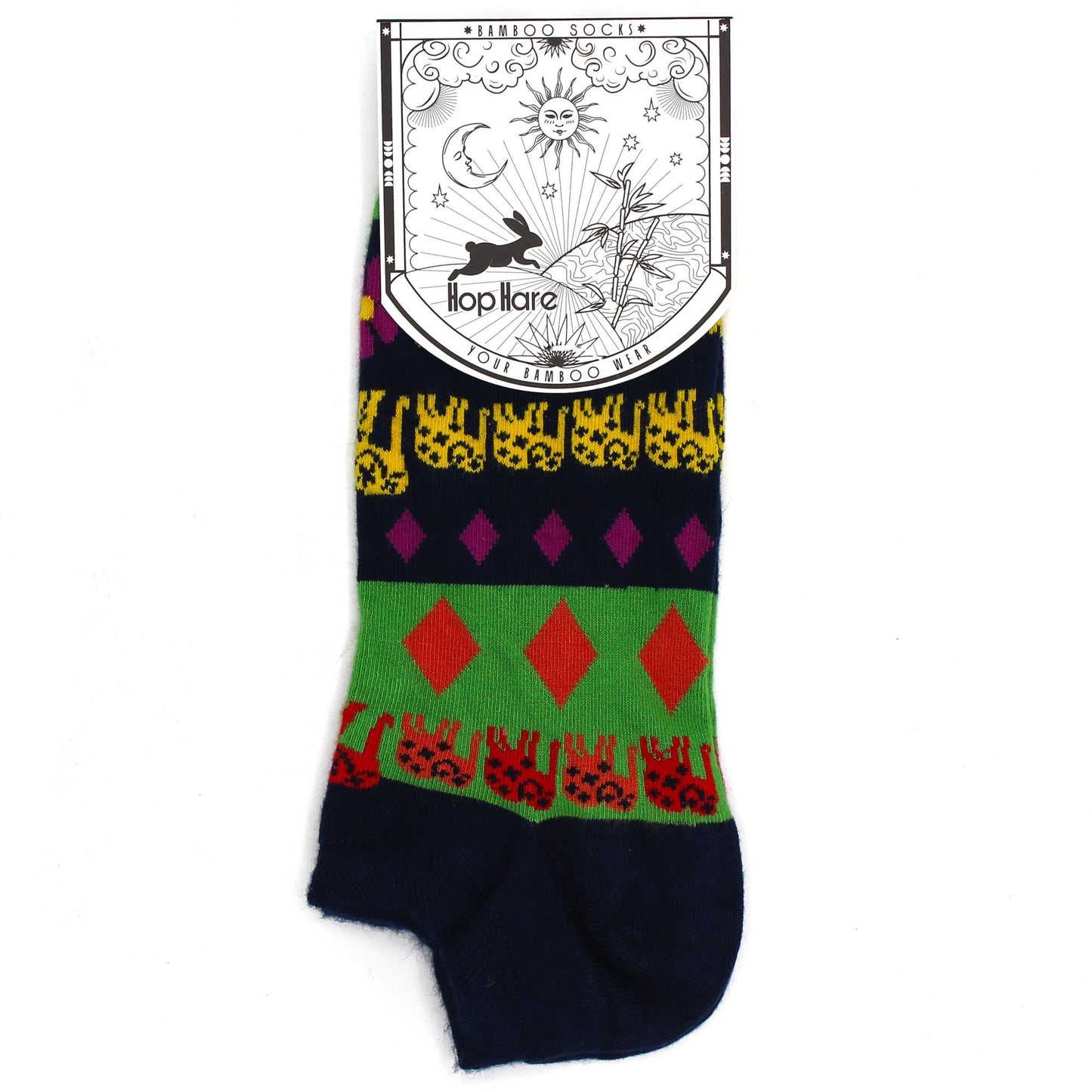 Calcetines multicolores de algodón con diseño geométrico en azul, verde, rojo y amarillo. Estilo divertido y moderno.