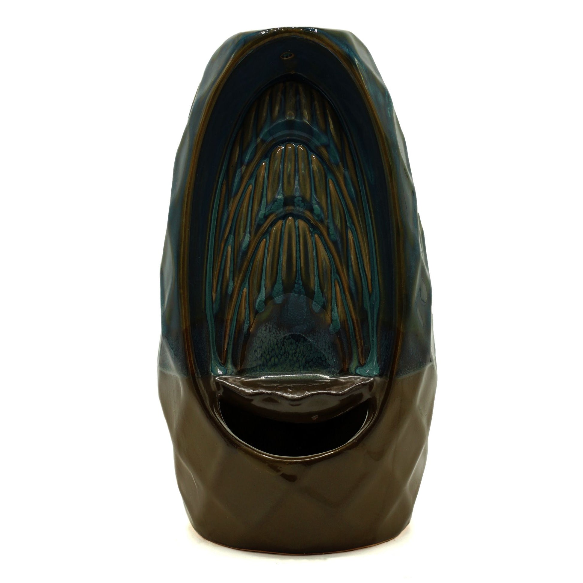 Fuente de cerámica en forma de piña, colores verde y marrón, con diseño moderno y acabado brillante.