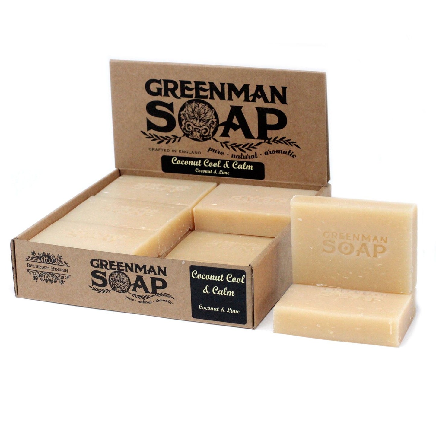 Caja de cartón artesanal con jabones de coco "Greenman Soap" color crema, grabados y dispuestos para venta minorista.