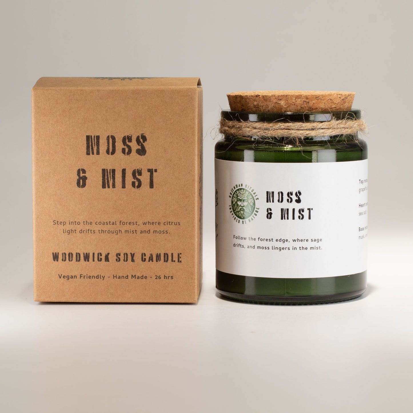 Vela de soja verde musgo y bruma con tapa de madera, envase de vidrio, 26 horas, vegana y artesanal.