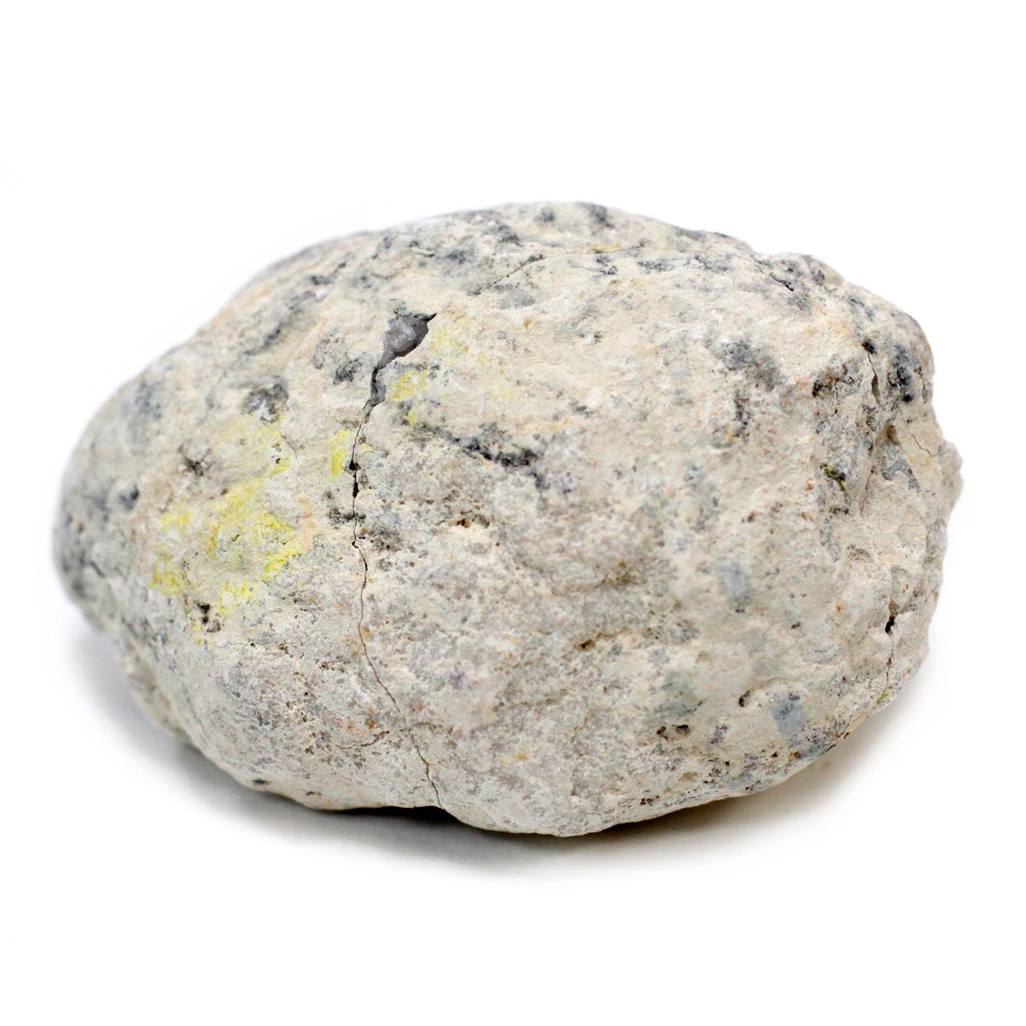Piedra natural gris claro con detalles amarillos, textura rugosa, ideal para decoración o proyectos artesanales.