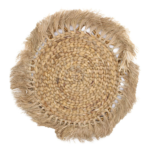 Alfombra de yute redonda color beige con flecos, estilo bohemio y natural, perfecta para decoración de interiores.