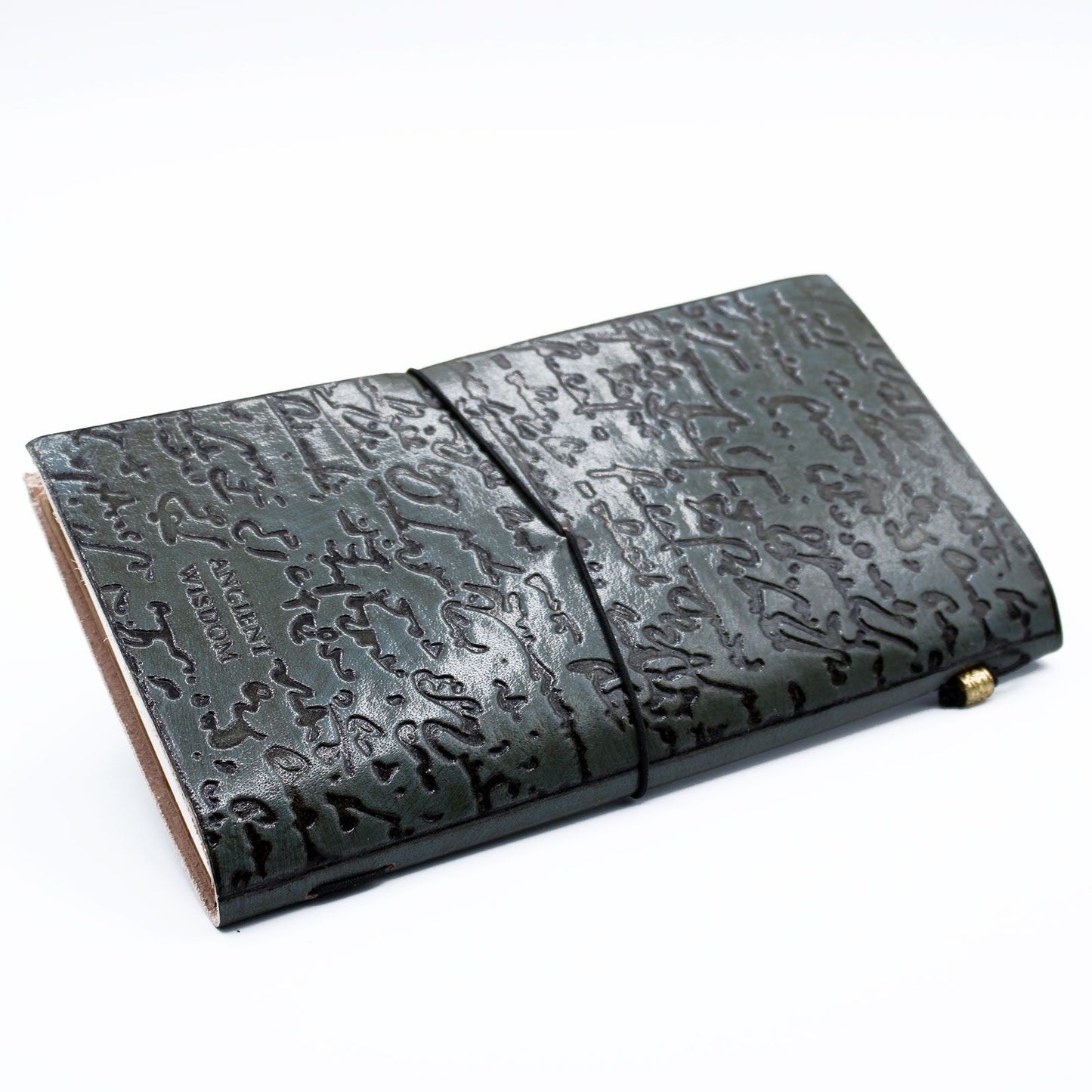 Cartera de cuero verde oscuro con textura grabada y cierre elástico, estilo elegante y moderno.