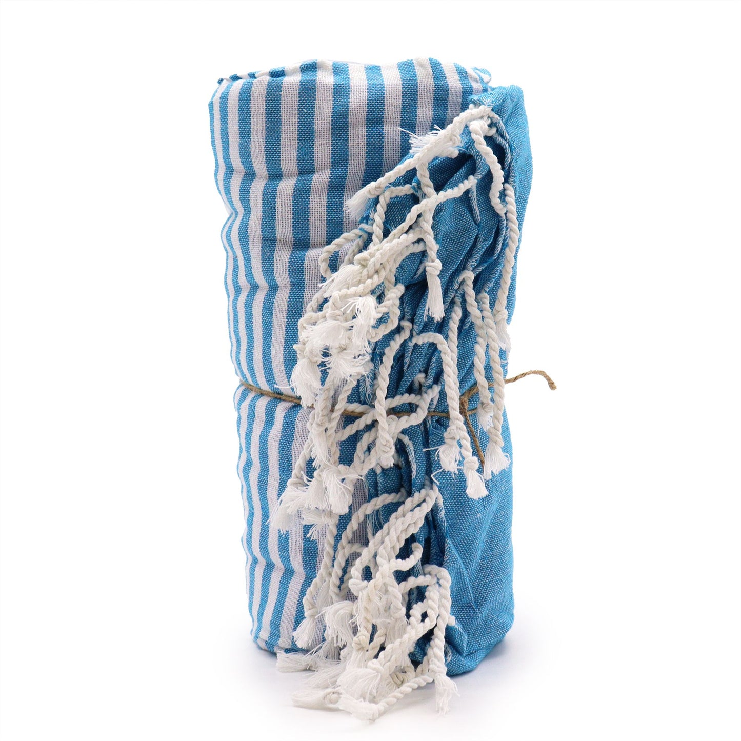 Toalla de playa azul con rayas blancas y flecos, 100% algodón, suave y absorbente. Perfecta para verano.