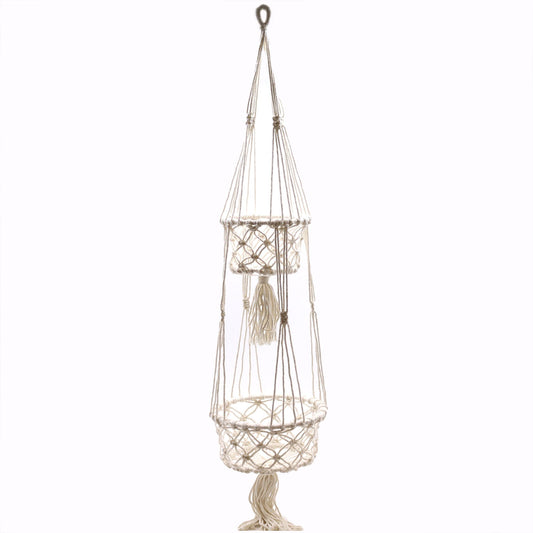 Macramé colgante en color crema, tejido en cuerda natural, moderno y bohemio para plantas decorativas.