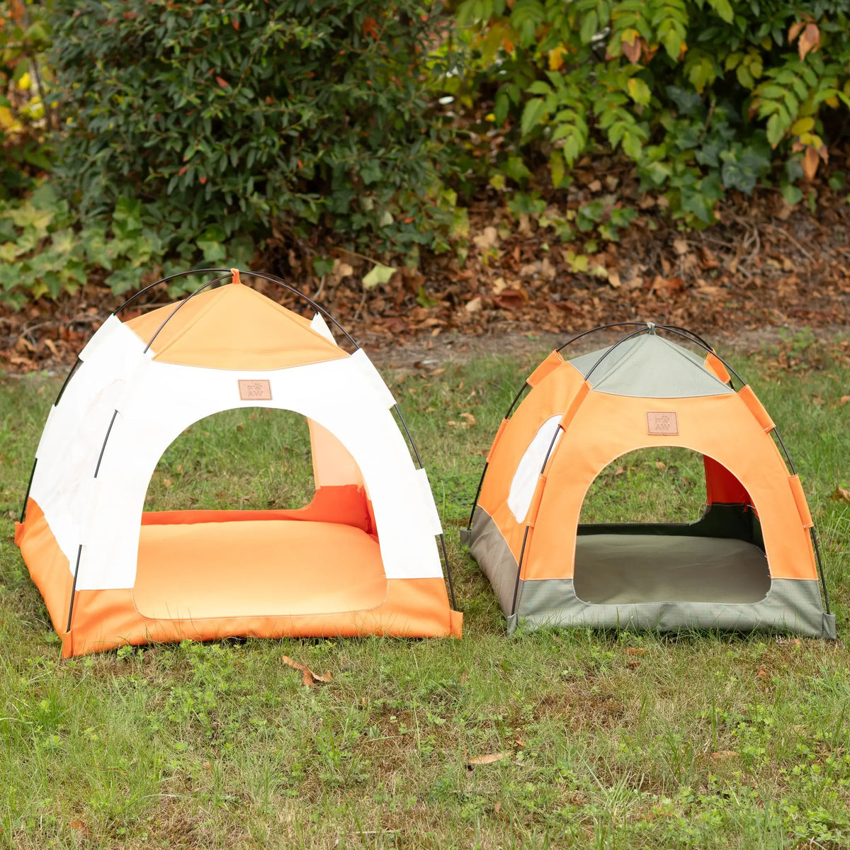 Cama tienda para mascotas beige y naranja de 58 cm
